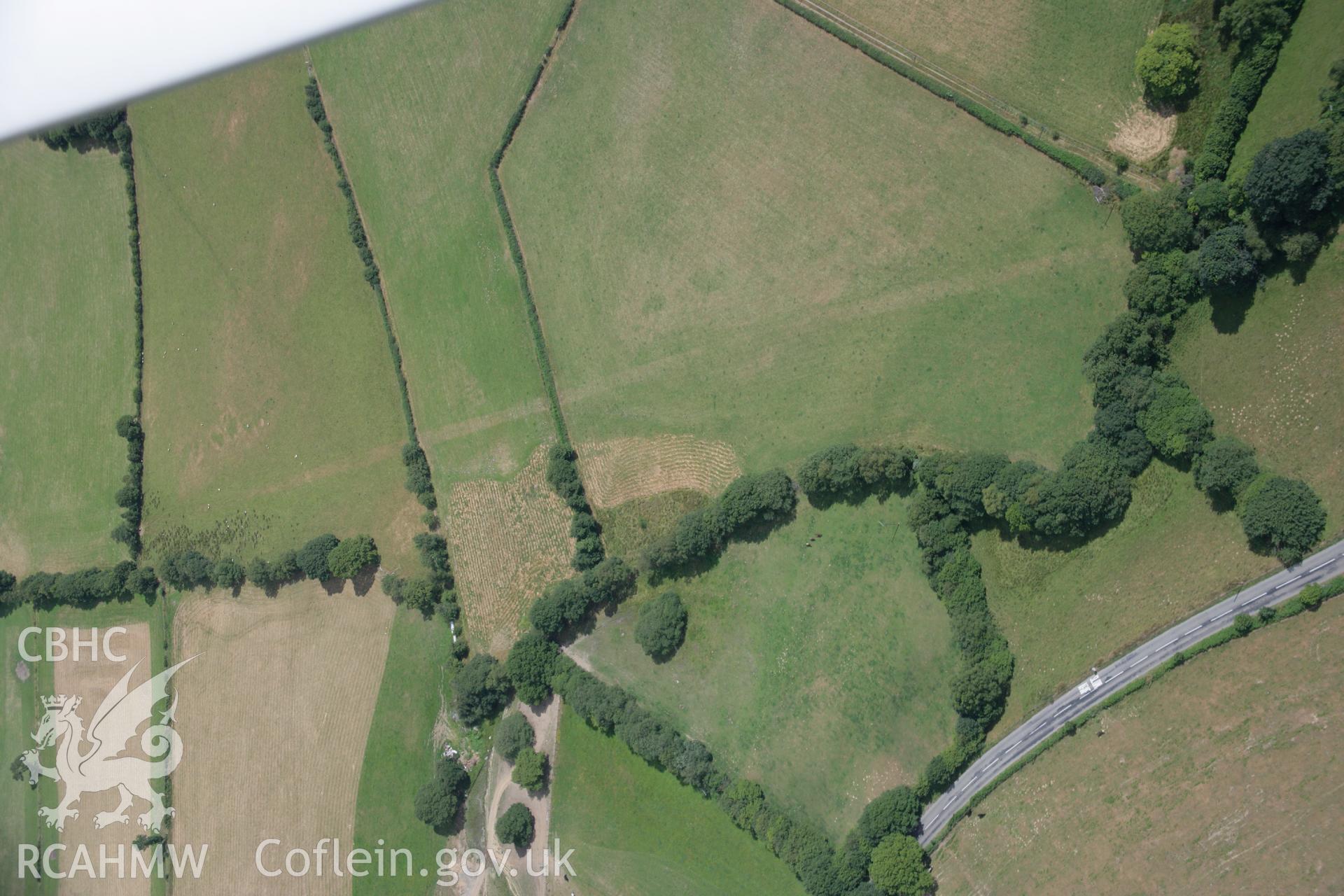 RCAHMW colour oblique aerial photograph of Pen-Rhiw-Dalar Roman Road. Taken on 27 July 2006 by Toby Driver.