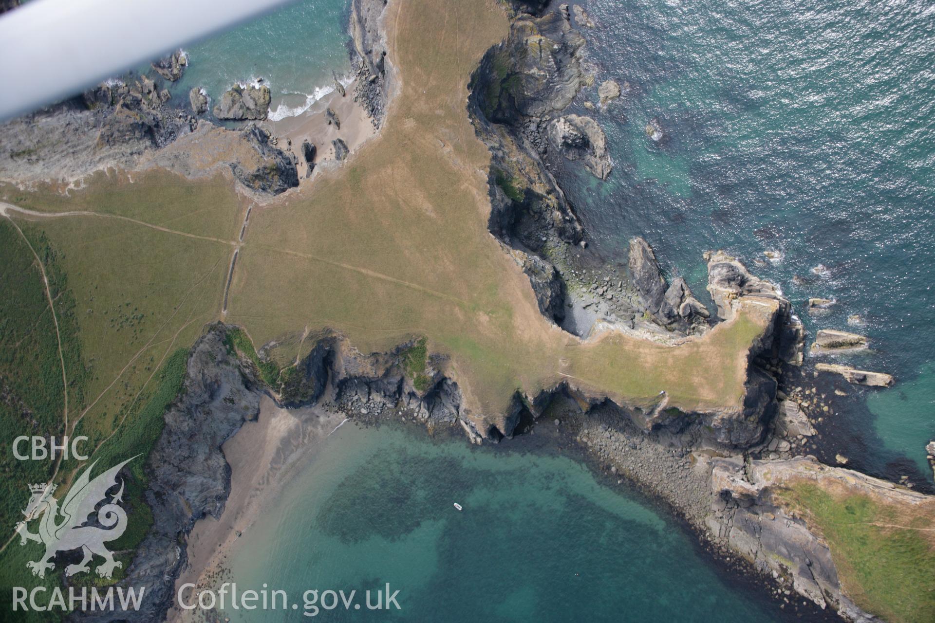 RCAHMW colour oblique aerial photograph of Ynys Lochtyn Defended Enclosure. Taken on 27 July 2006 by Toby Driver.