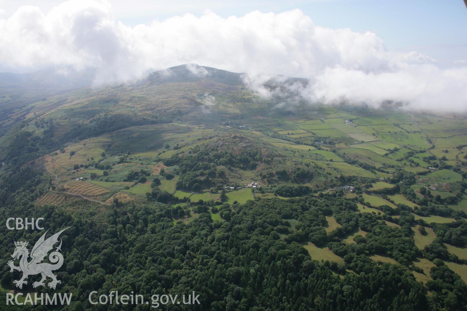 RCAHMW colour oblique aerial photograph of Cerrig-y-Ddinas Fort. Taken on 14 August 2006 by Toby Driver.