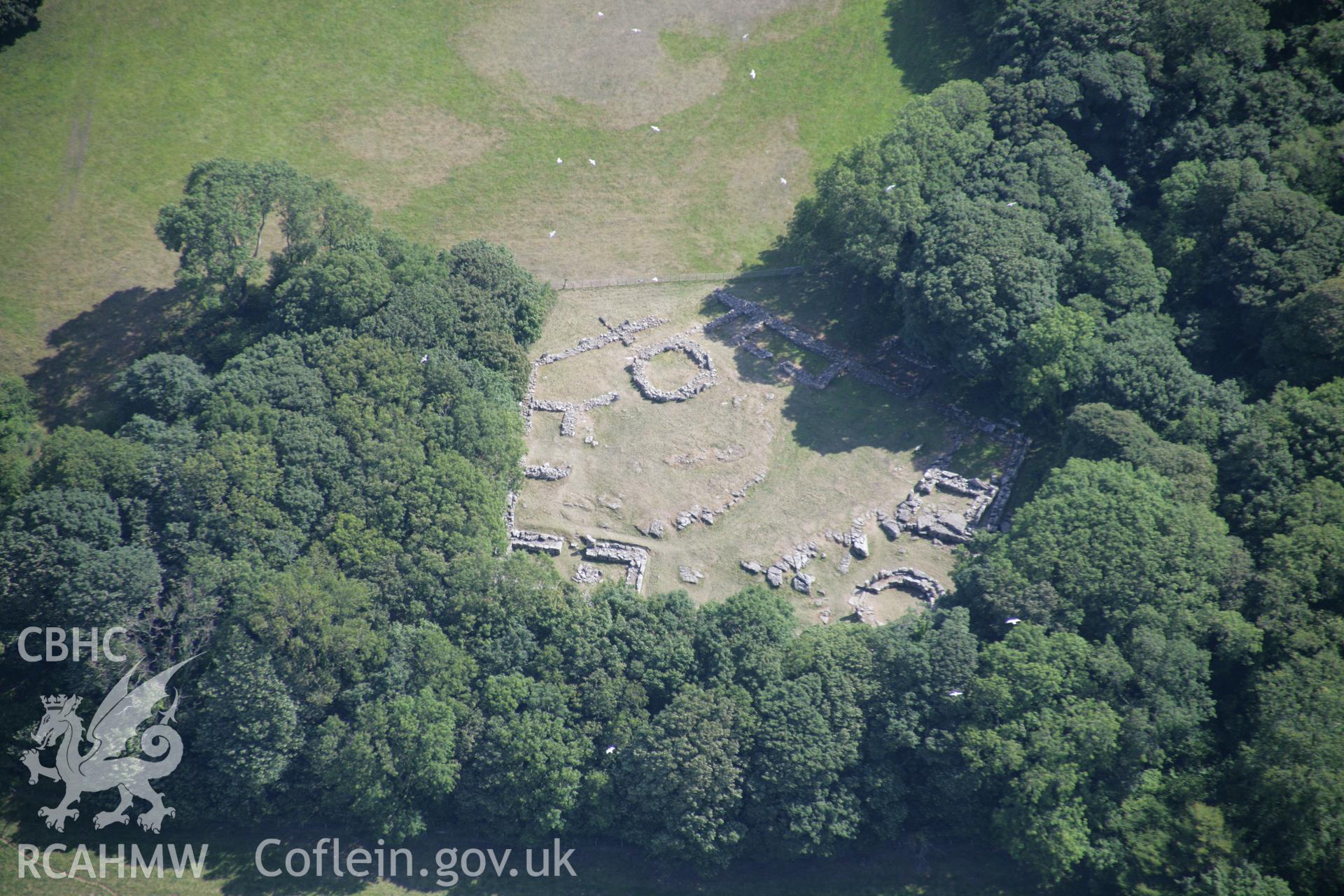 RCAHMW colour oblique aerial photograph of Din Lligwy Settlement, Moelfre. Taken on 14 August 2006 by Toby Driver.