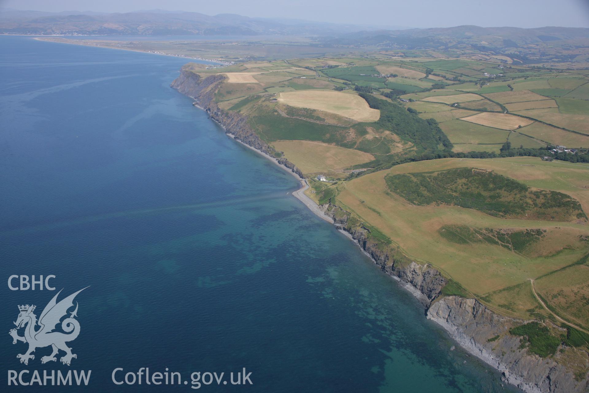 RCAHMW colour oblique aerial photograph of Sarn Gynfelin, visible under the water. Taken on 17 July 2006 by Toby Driver.