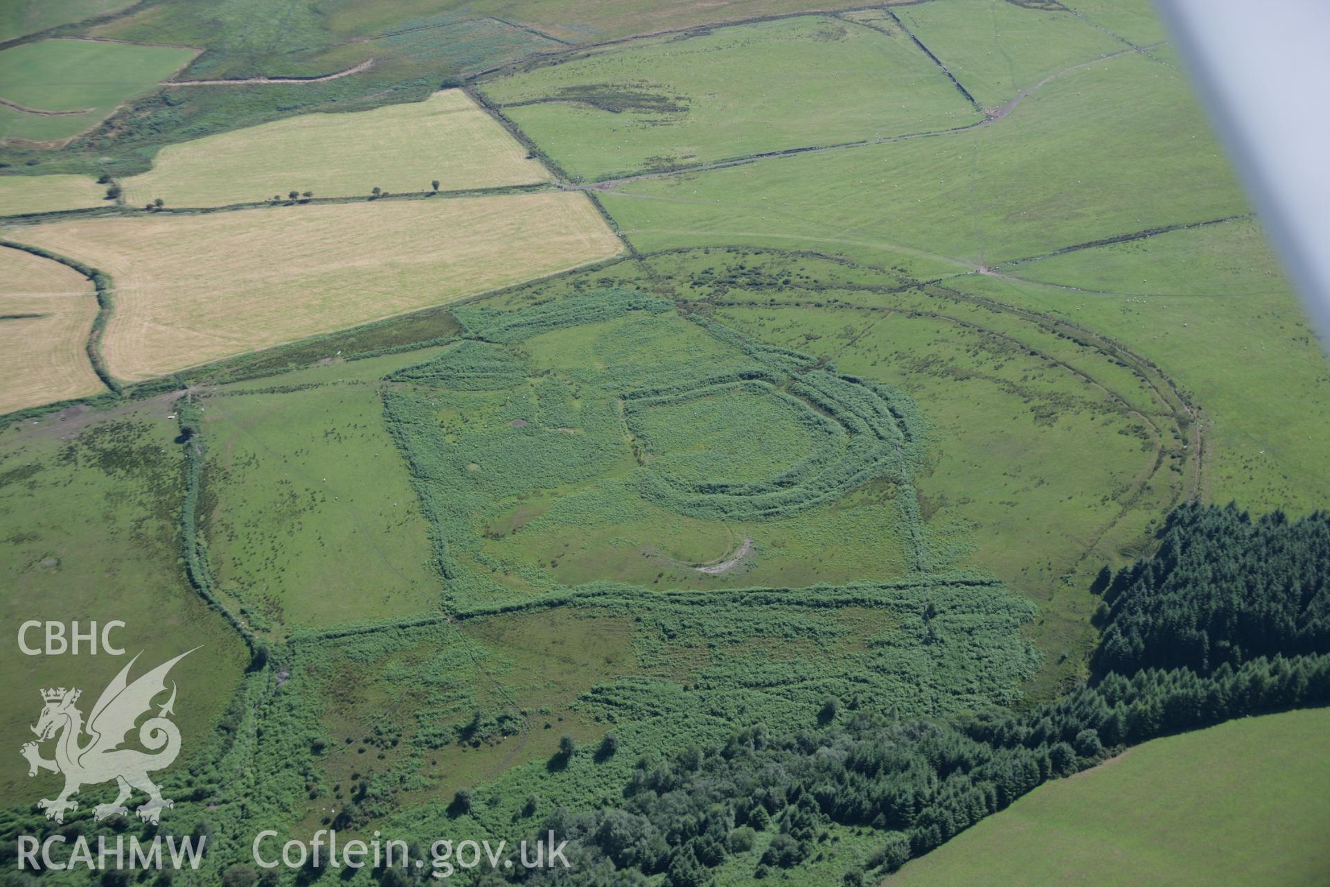 RCAHMW colour oblique aerial photograph of the hillfort at Y Bwlwarcau. Taken on 24 July 2006 by Toby Driver.