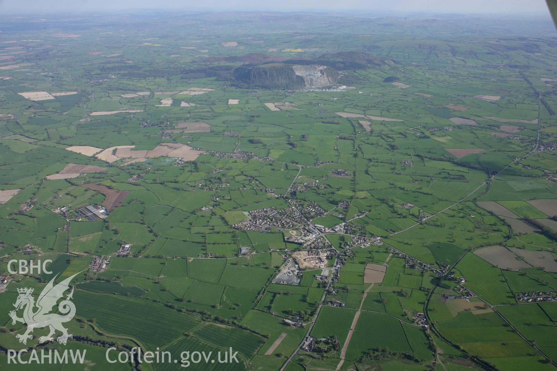 RCAHMW digital colour oblique photograph of a section of Offa's Dyke extending 3000m south-east to Bele Brook, Llandrinio, from the north. Taken on 05/05/2006 by T.G. Driver.