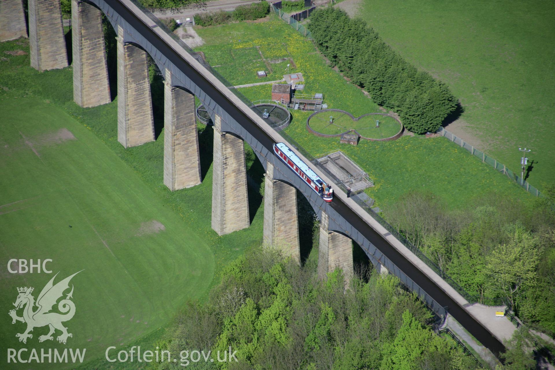 RCAHMW digital colour oblique photograph of Pontcysyllte Aqueduct. Taken on 05/05/2006 by T.G. Driver.