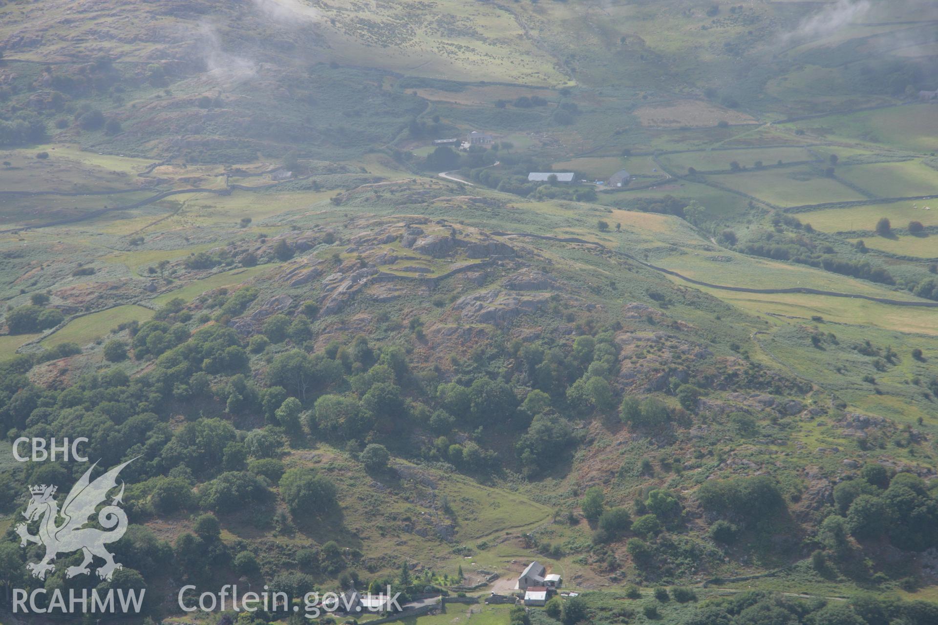 RCAHMW colour oblique aerial photograph of Cerrig-y-Ddinas Fort. Taken on 14 August 2006 by Toby Driver.
