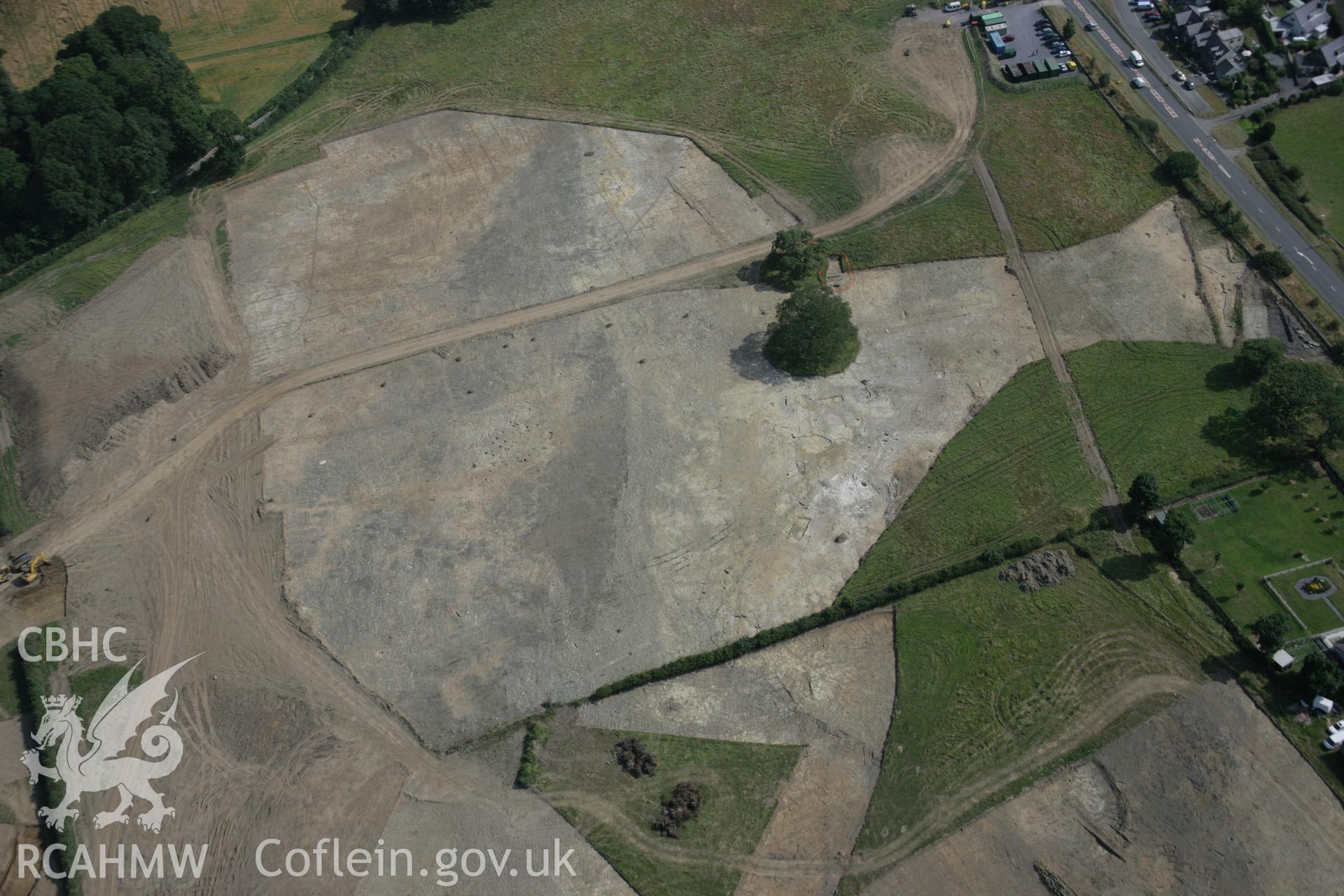RCAHMW digital colour oblique photograph of the excavation of at prehistoric settlement Parc Bryn Cegin, Llandygai, viewed from the south. Taken on 27/07/2005 by T.G. Driver.