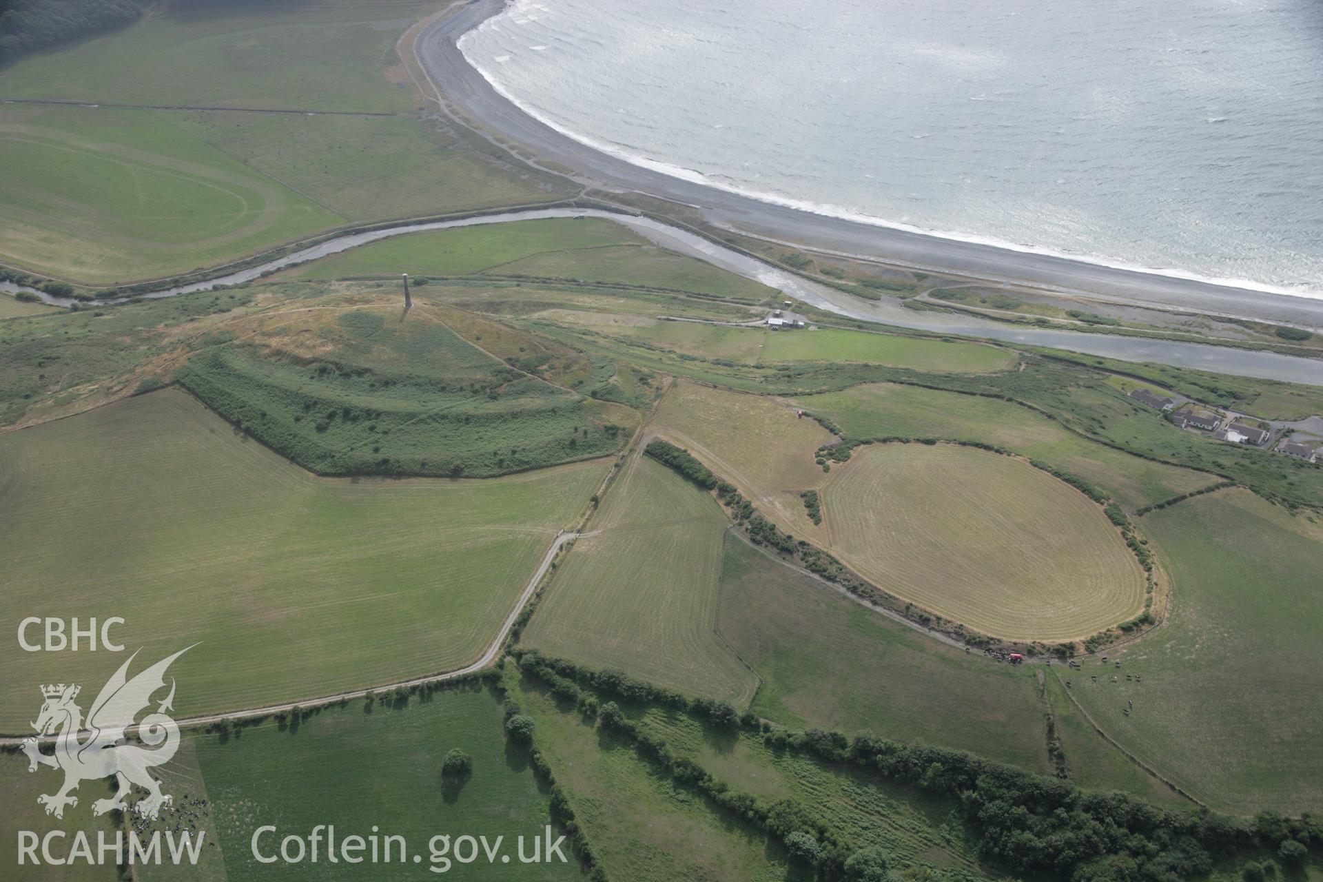 RCAHMW digital colour oblique photograph of Pen Dinas Hillfort, Aberystwyth, viewed from the east. Taken on 18/07/2005 by T.G. Driver.