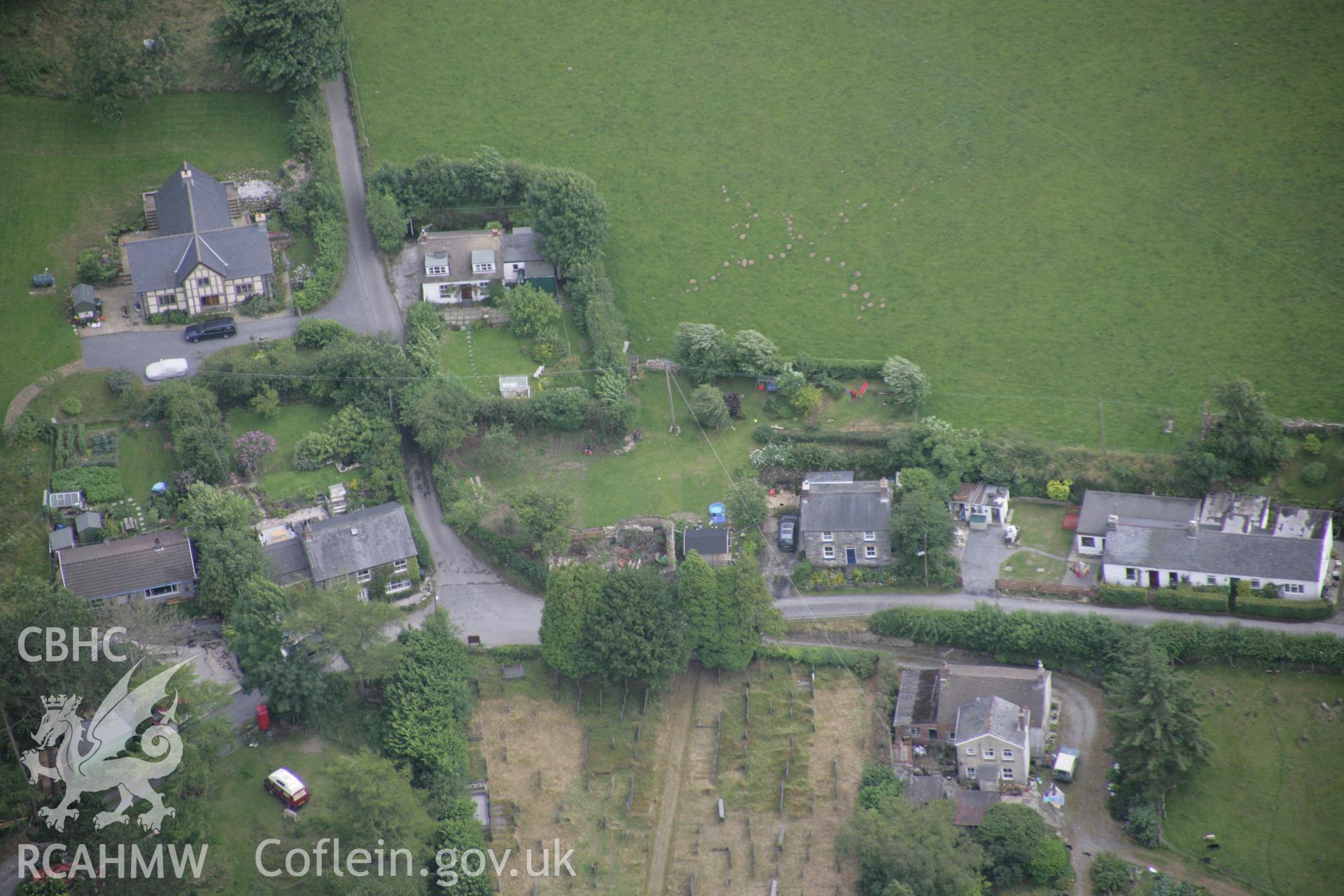 RCAHMW digital colour oblique photograph of Salem viewed from the north. Taken on 18/07/2005 by T.G. Driver.