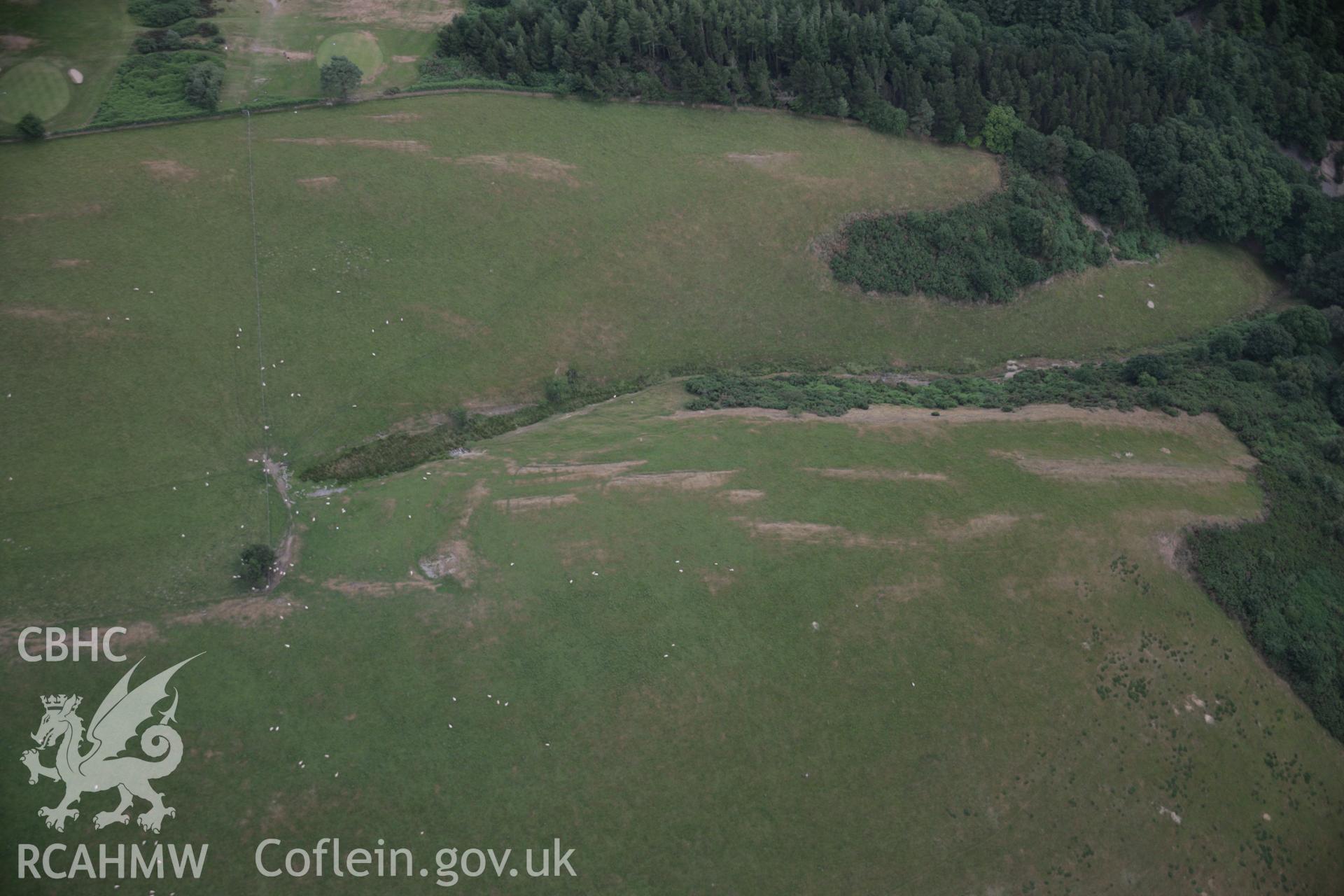RCAHMW digital colour oblique photograph of Pen'r allt Hillfort viewed from the north. Taken on 18/07/2005 by T.G. Driver.