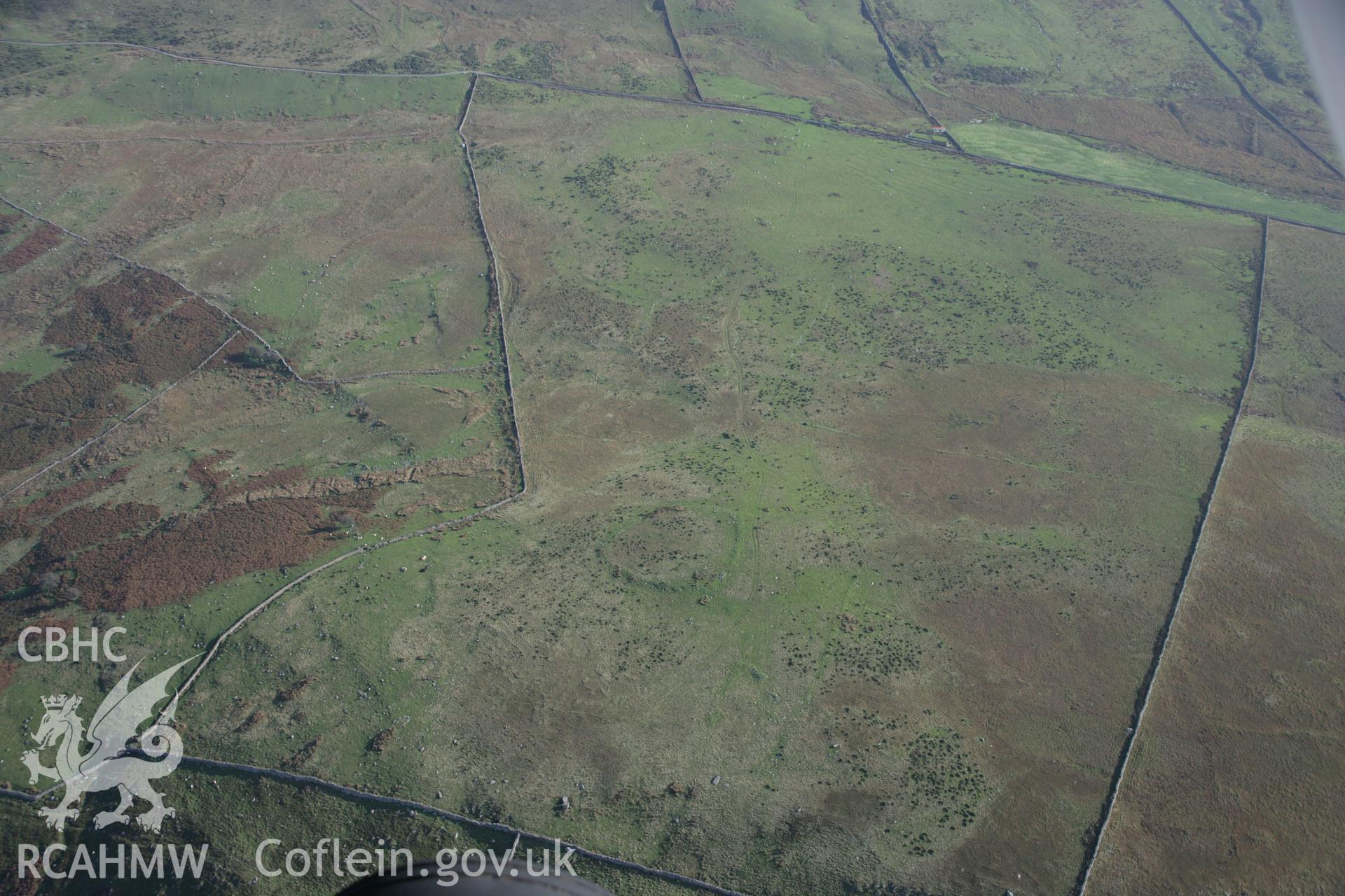 RCAHMW colour oblique aerial photograph of Morfa Enclosure and field system, viewed looking to the south-east. Taken on 17 October 2005 by Toby Driver