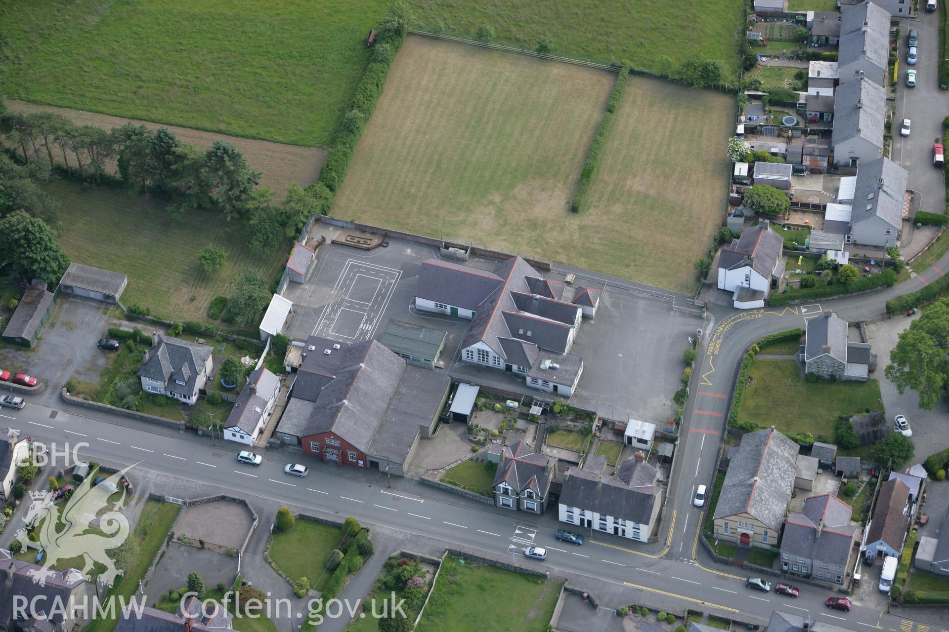 RCAHMW colour oblique photograph of Ysgol Gynradd Chwilog. Taken by Toby Driver on 13/06/2008.