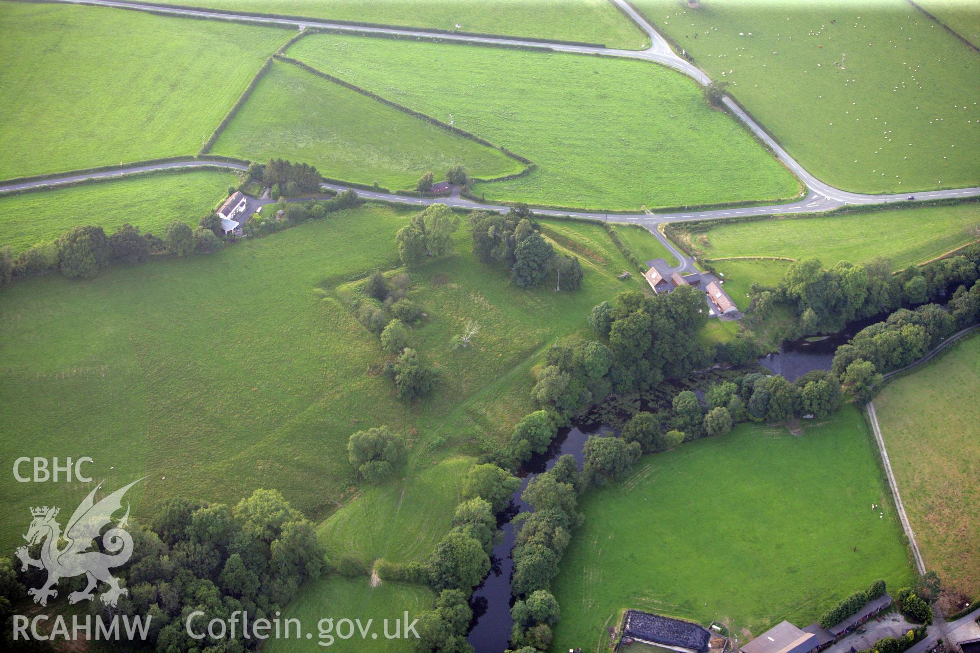 RCAHMW colour oblique photograph of Mathrafal Defended Enclosure, from the south. Taken by Toby Driver on 24/07/2008.