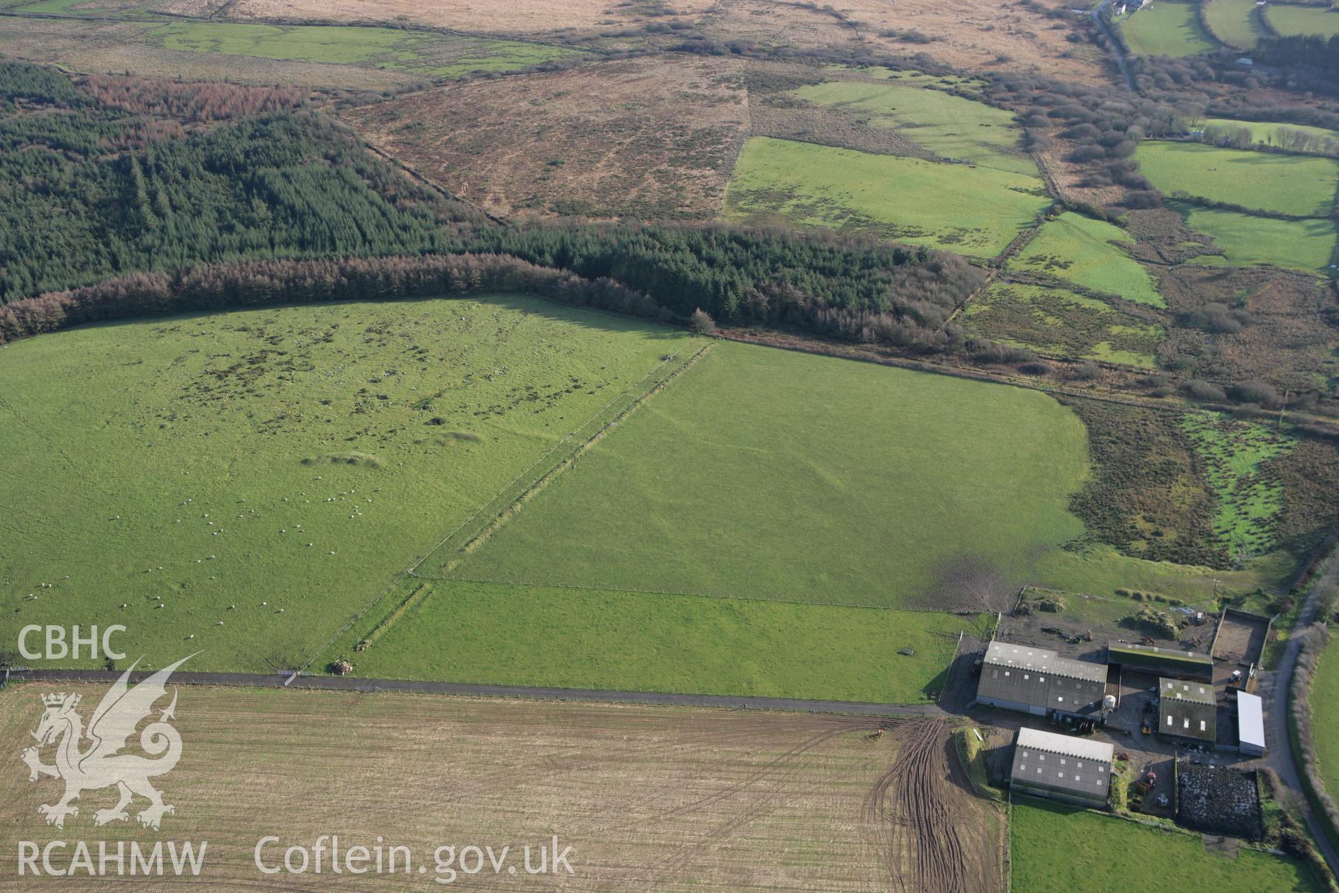 RCAHMW colour oblique photograph of Stiniog Settlement and Field System. Taken by Toby Driver on 15/12/2008.