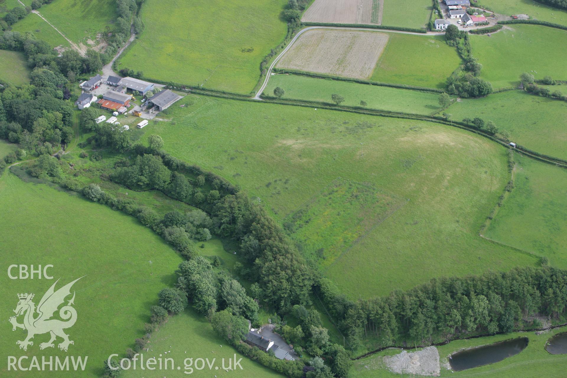 RCAHMW colour oblique photograph of Bryngwyn Canol. Taken by Toby Driver on 13/06/2008.