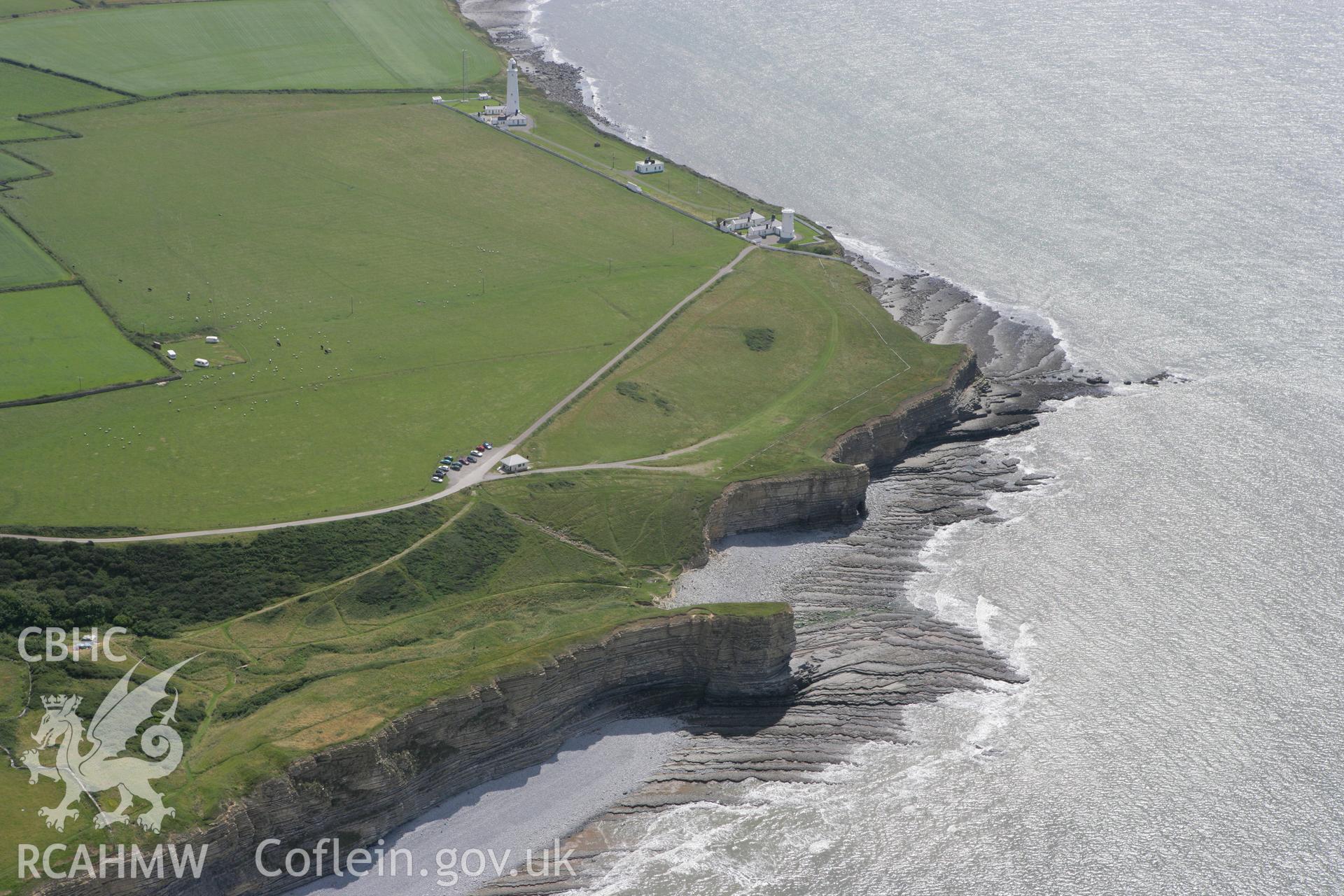 RCAHMW colour oblique photograph of Nash Point Promontory Fort. Taken by Toby Driver on 21/07/2008.