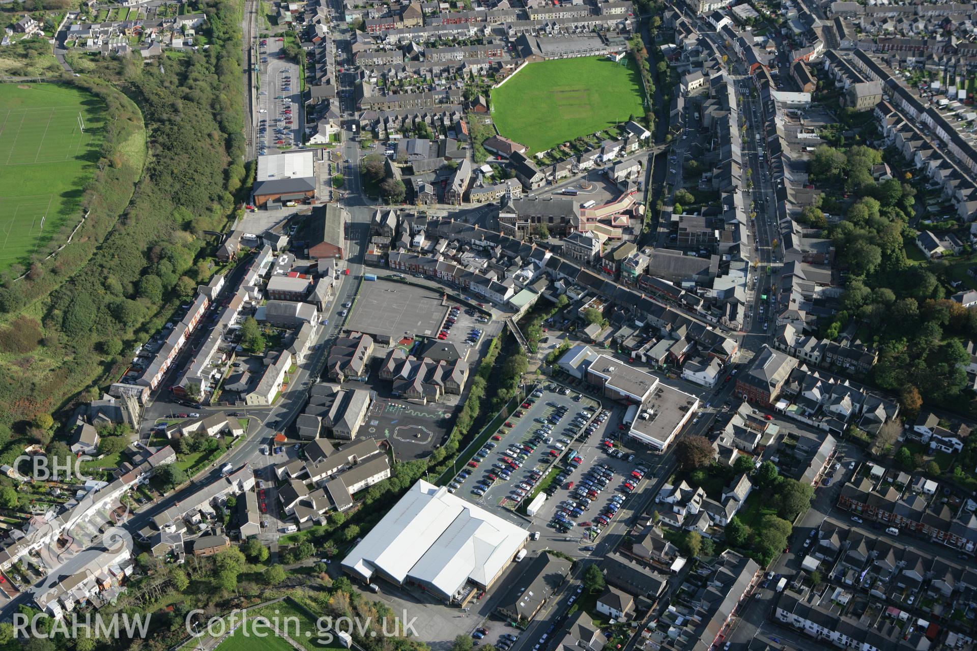 RCAHMW colour oblique photograph of Plasnewydd Primary School, Maesteg. Taken by Toby Driver on 16/10/2008.