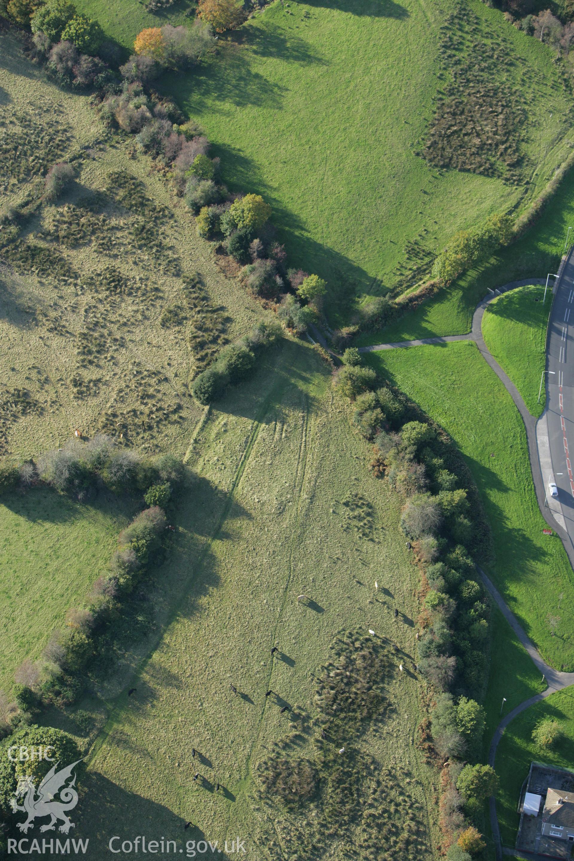 RCAHMW colour oblique photograph of possible Roman Practice Camp, Bargoed. Taken by Toby Driver on 16/10/2008.