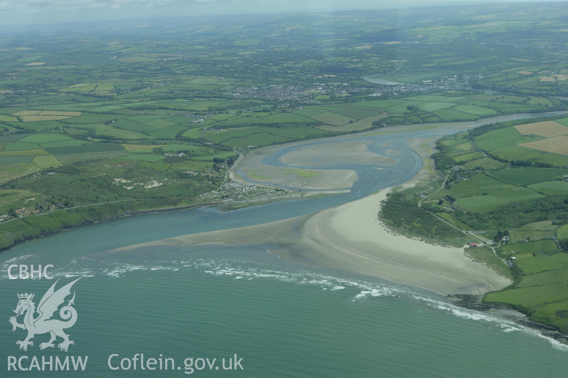 RCAHMW colour oblique photograph of Poppit Sands, with Patch Caravan Park. Taken by Toby Driver on 13/06/2008.