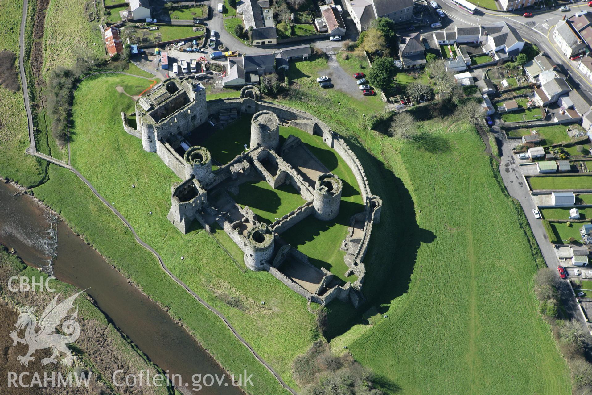 RCAHMW colour oblique photograph of Kidwelly Castle. Taken by Toby Driver on 04/03/2008.