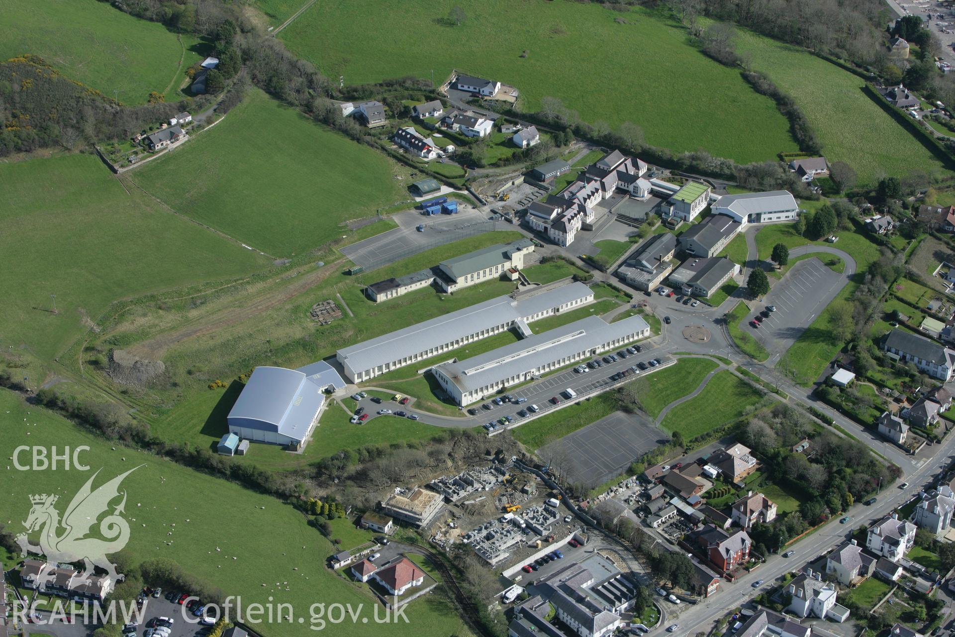 RCAHMW colour oblique photograph of Ysgol Gyfun Aberaeron. Taken by Toby Driver on 24/04/2008.