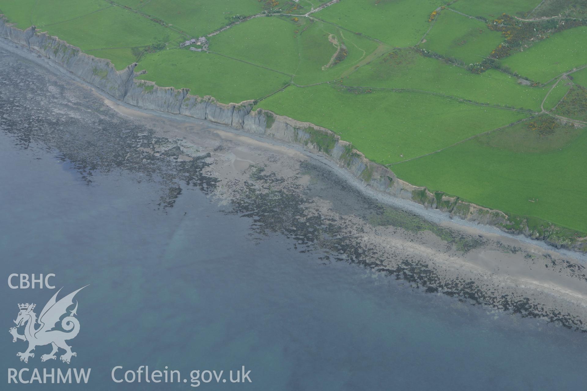 RCAHMW colour oblique photograph of Mynachdy'r Graig Fish Trap I. Taken by Toby Driver on 20/05/2008.