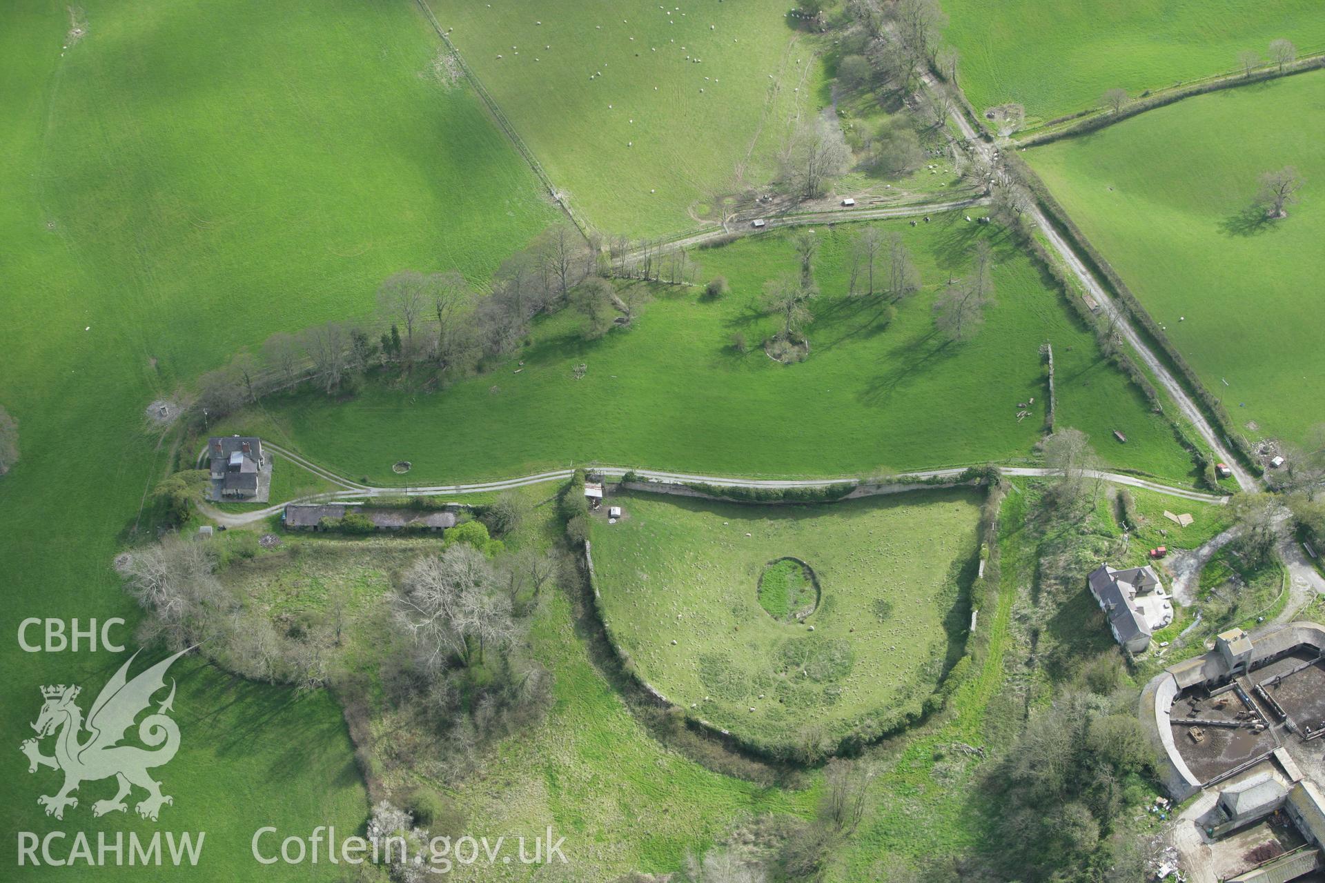 RCAHMW colour oblique photograph of Castell Malgwyn, farm garden. Taken by Toby Driver on 24/04/2008.