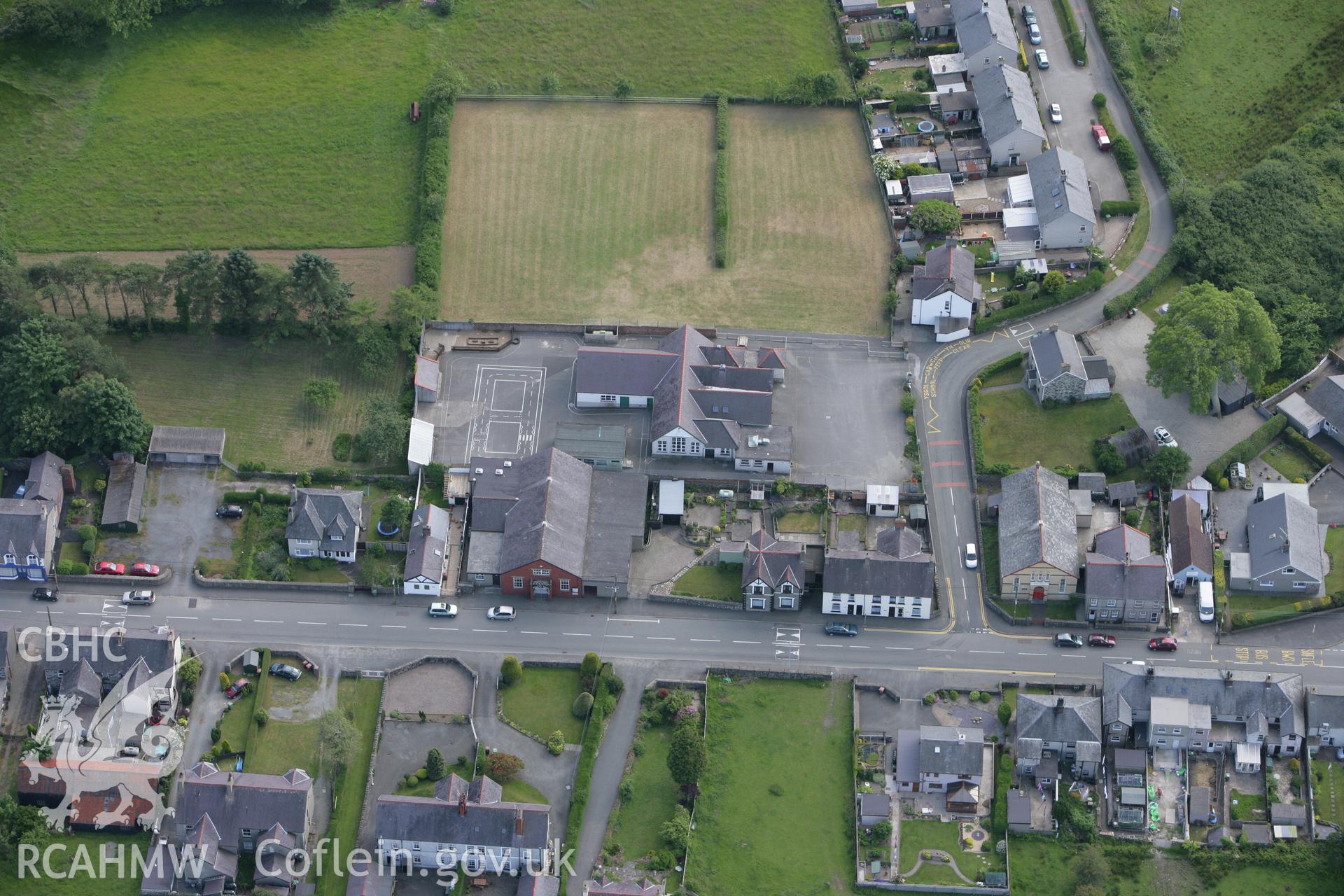 RCAHMW colour oblique photograph of Ysgol Gynradd Chwilog. Taken by Toby Driver on 13/06/2008.