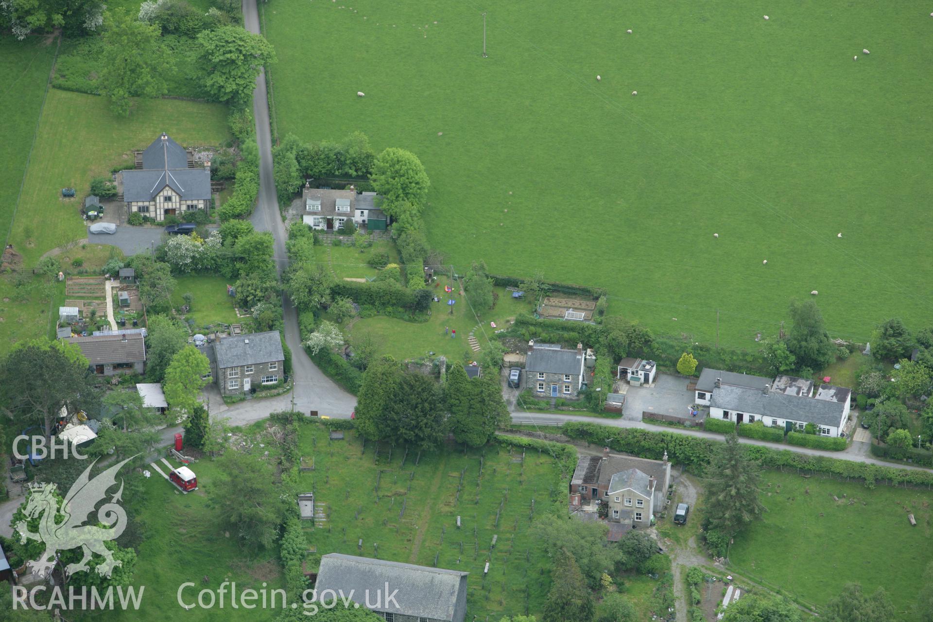 RCAHMW colour oblique photograph of Salem village. Taken by Toby Driver on 20/05/2008.