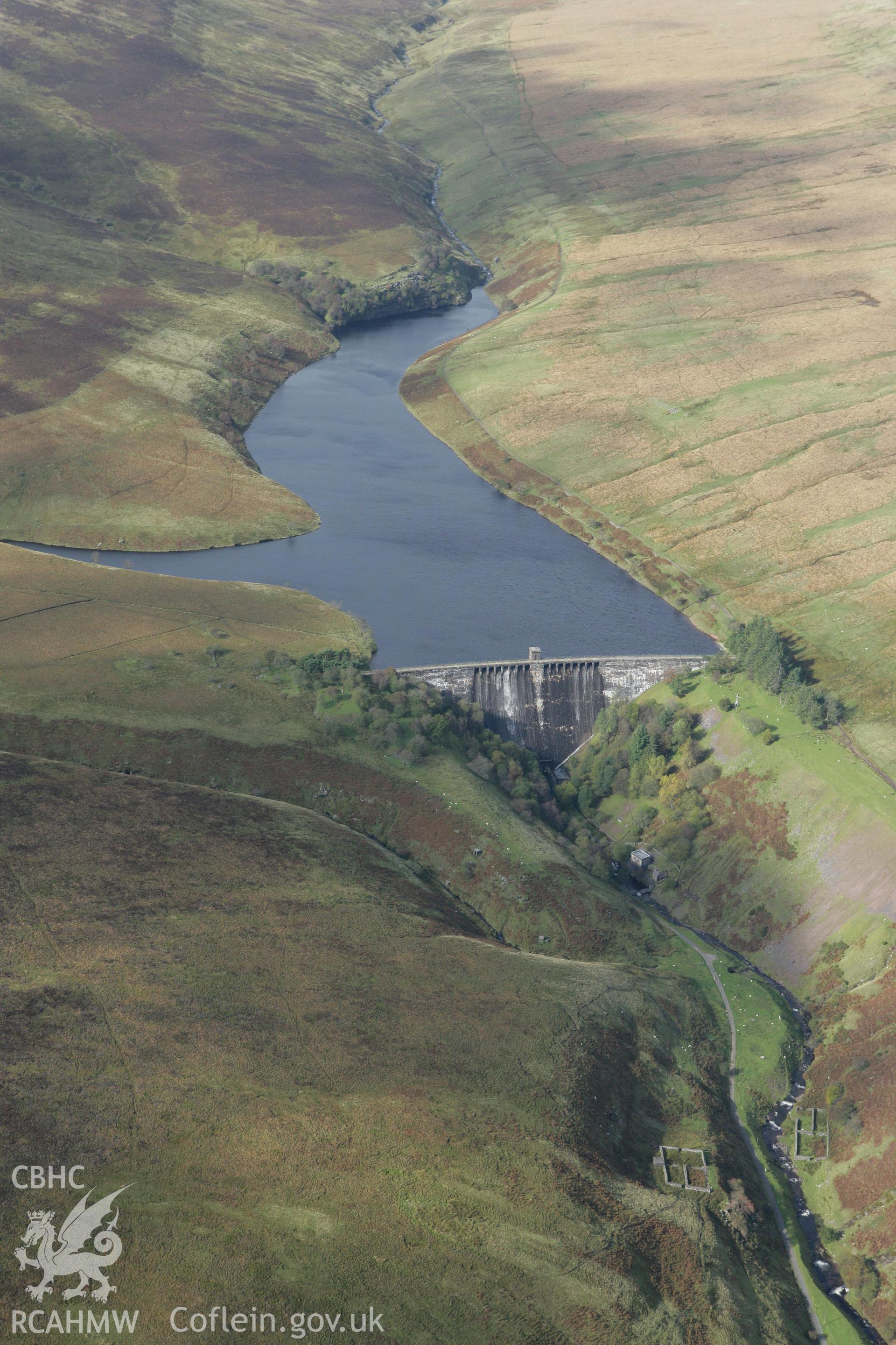 RCAHMW colour oblique photograph of Grwyne Fawr Reservoir, from the south-east. Taken by Toby Driver on 10/10/2008.