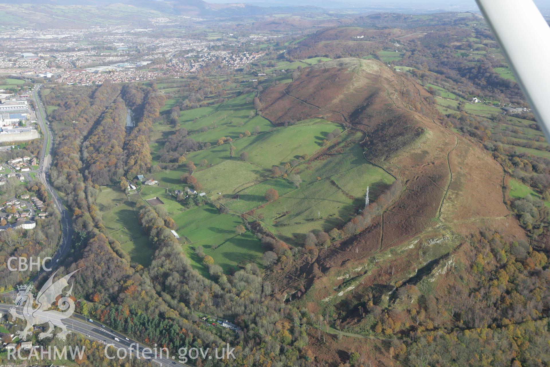 RCAHMW colour oblique photograph of Craig yr Allt looking north-east towards Caerphilly. Taken by Toby Driver on 12/11/2008.