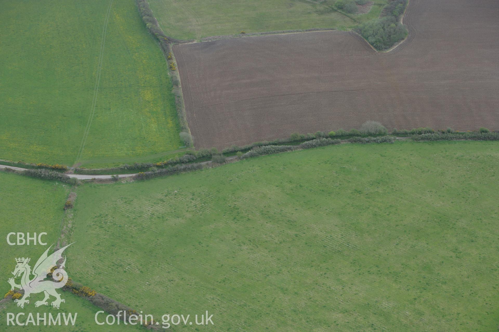 RCAHMW colour oblique photograph of Pant-y-groes Barrow. Taken by Toby Driver on 24/04/2008.