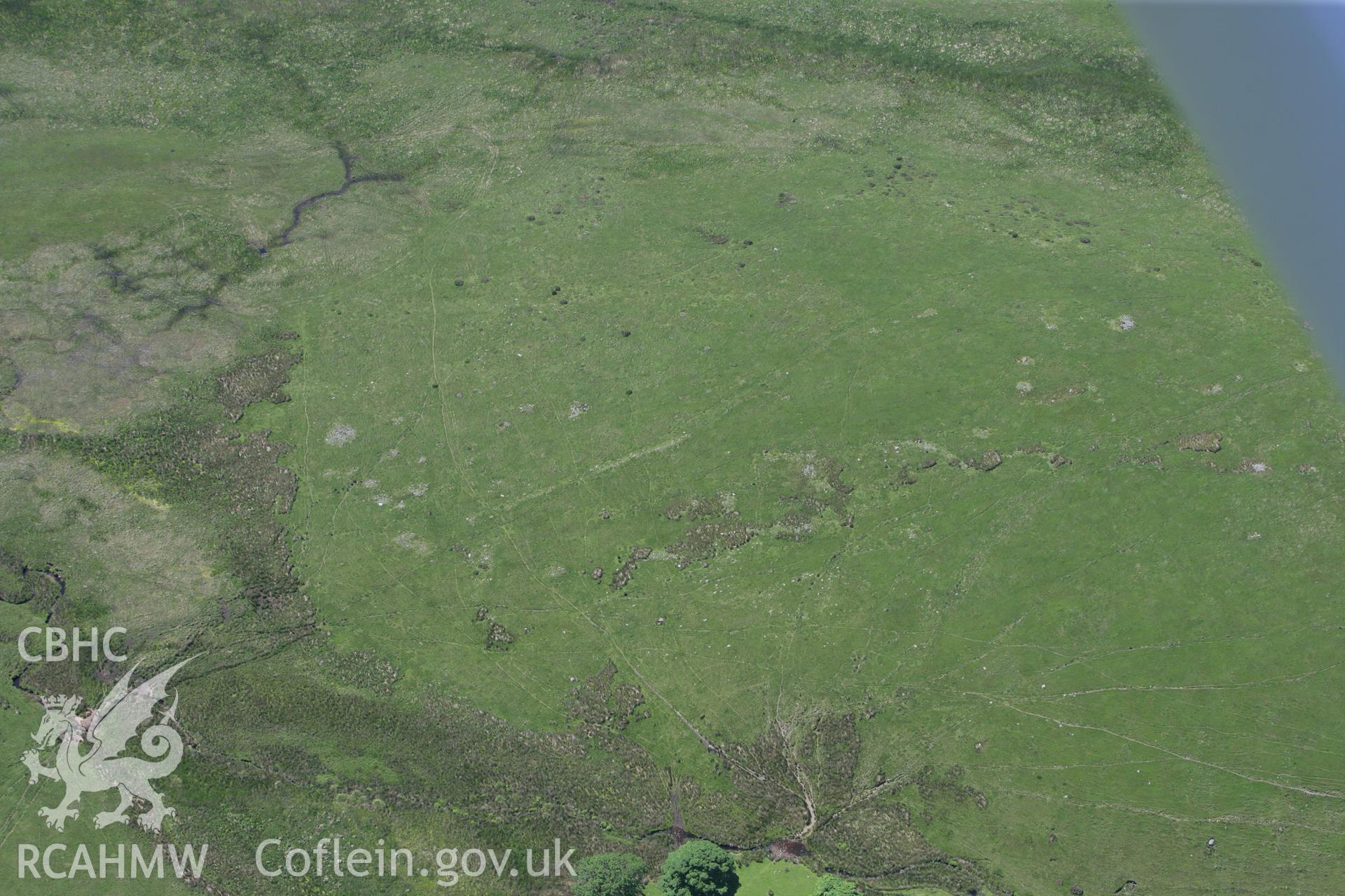 RCAHMW colour oblique photograph of Cwm Moel Platforms and Round Huts. Taken by Toby Driver on 09/06/2008.