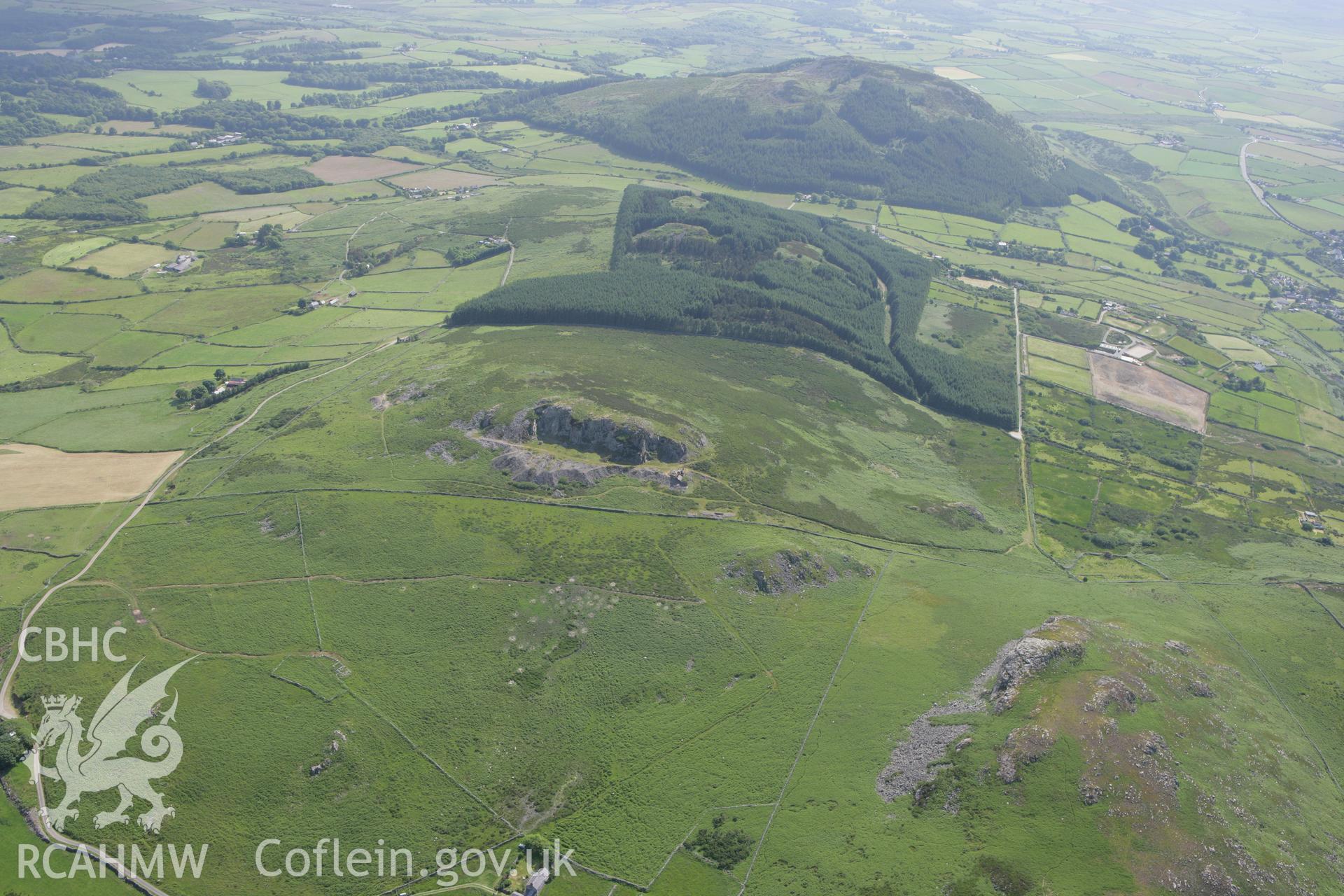 RCAHMW colour oblique photograph of Garn Boduan, view from the north-east. Taken by Toby Driver on 13/06/2008.