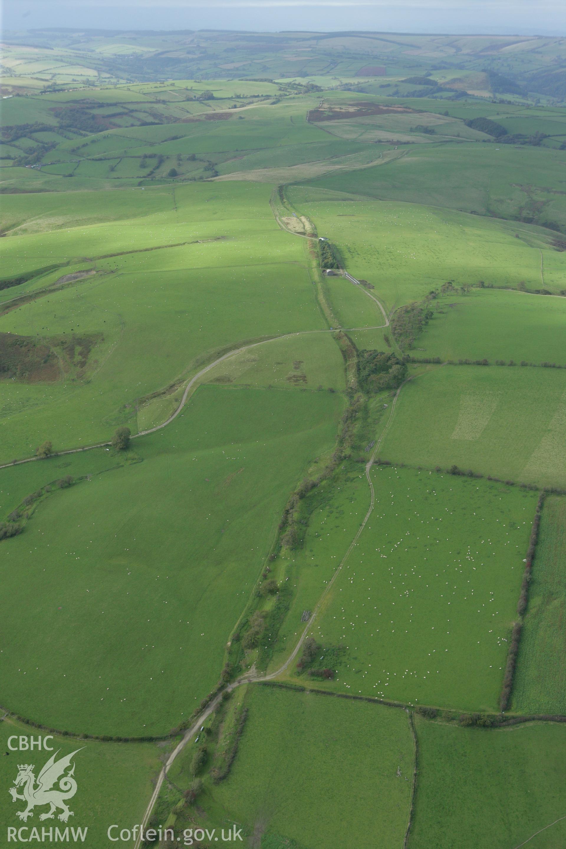 RCAHMW colour oblique photograph of Offa's Dyke, England. Taken by Toby Driver on 10/10/2008.