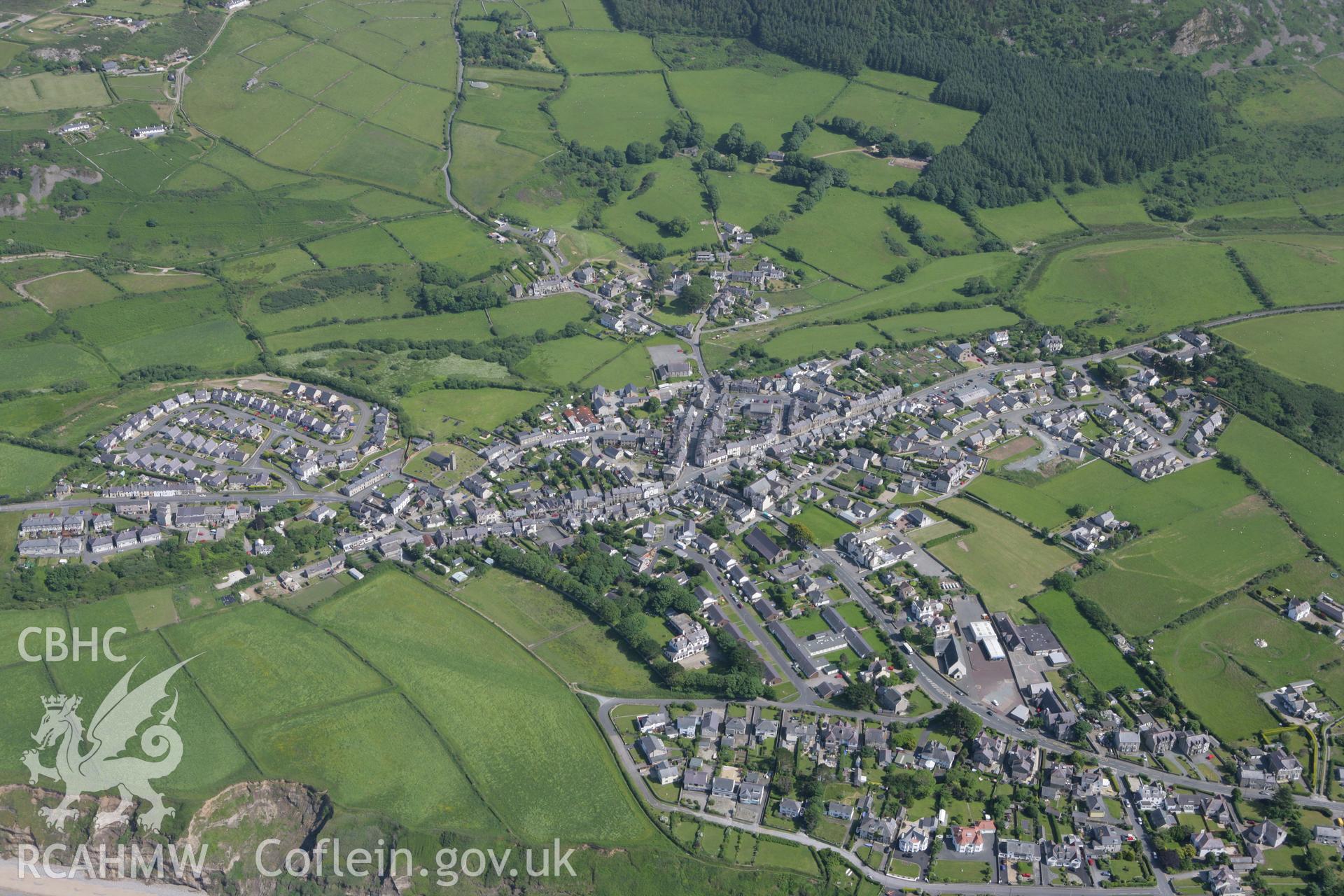 RCAHMW colour oblique photograph of Nefyn. Taken by Toby Driver on 13/06/2008.