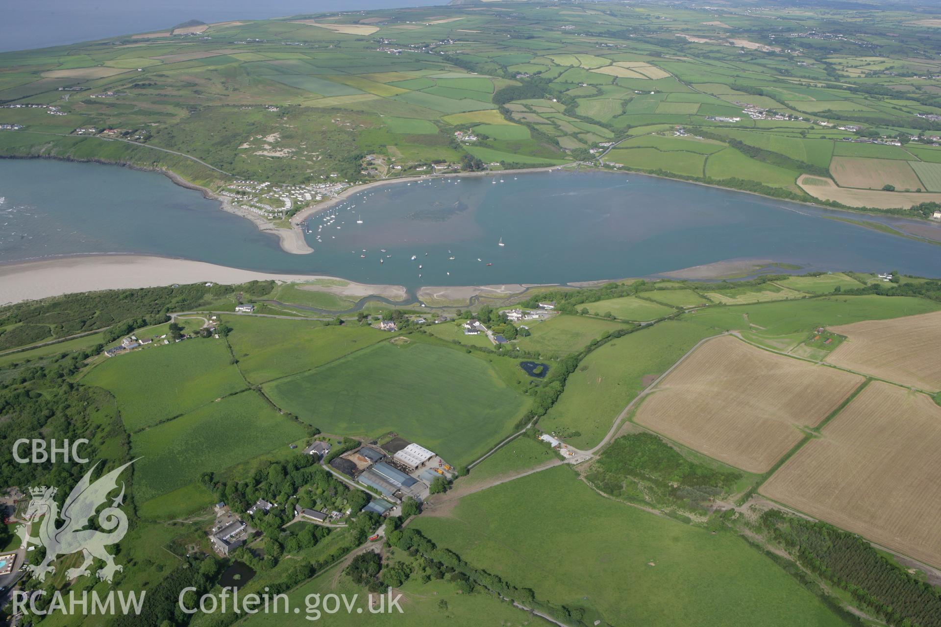 RCAHMW colour oblique photograph of Manian-Fawr, barrow cropmark. Taken by Toby Driver on 13/06/2008.