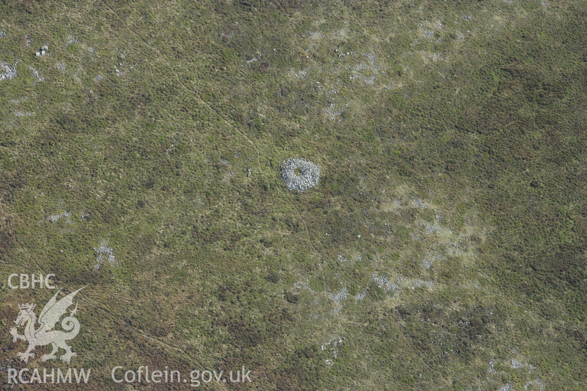 RCAHMW colour oblique photograph of Mynydd Pen Cyrn, Cairn II. Taken by Toby Driver on 10/10/2008.