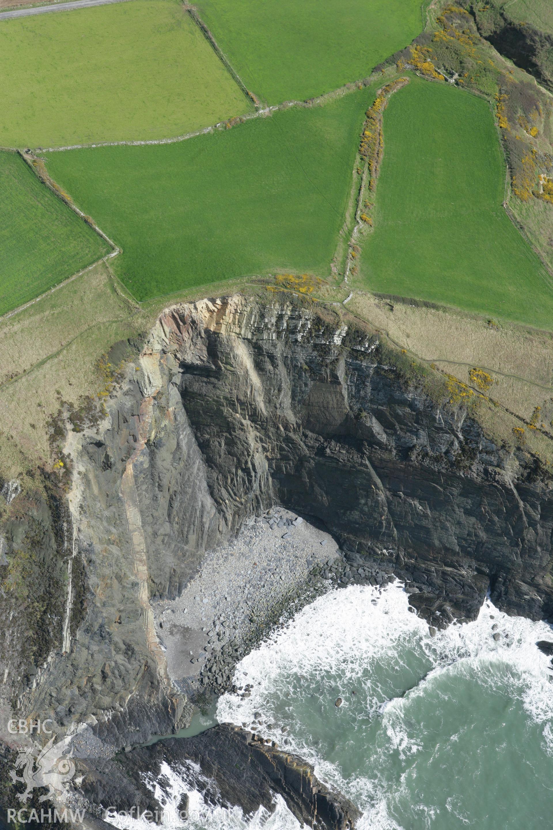 RCAHMW colour oblique photograph of Pembrokeshire Coast Path, section north of Foel Hendre. Taken by Toby Driver on 24/04/2008.