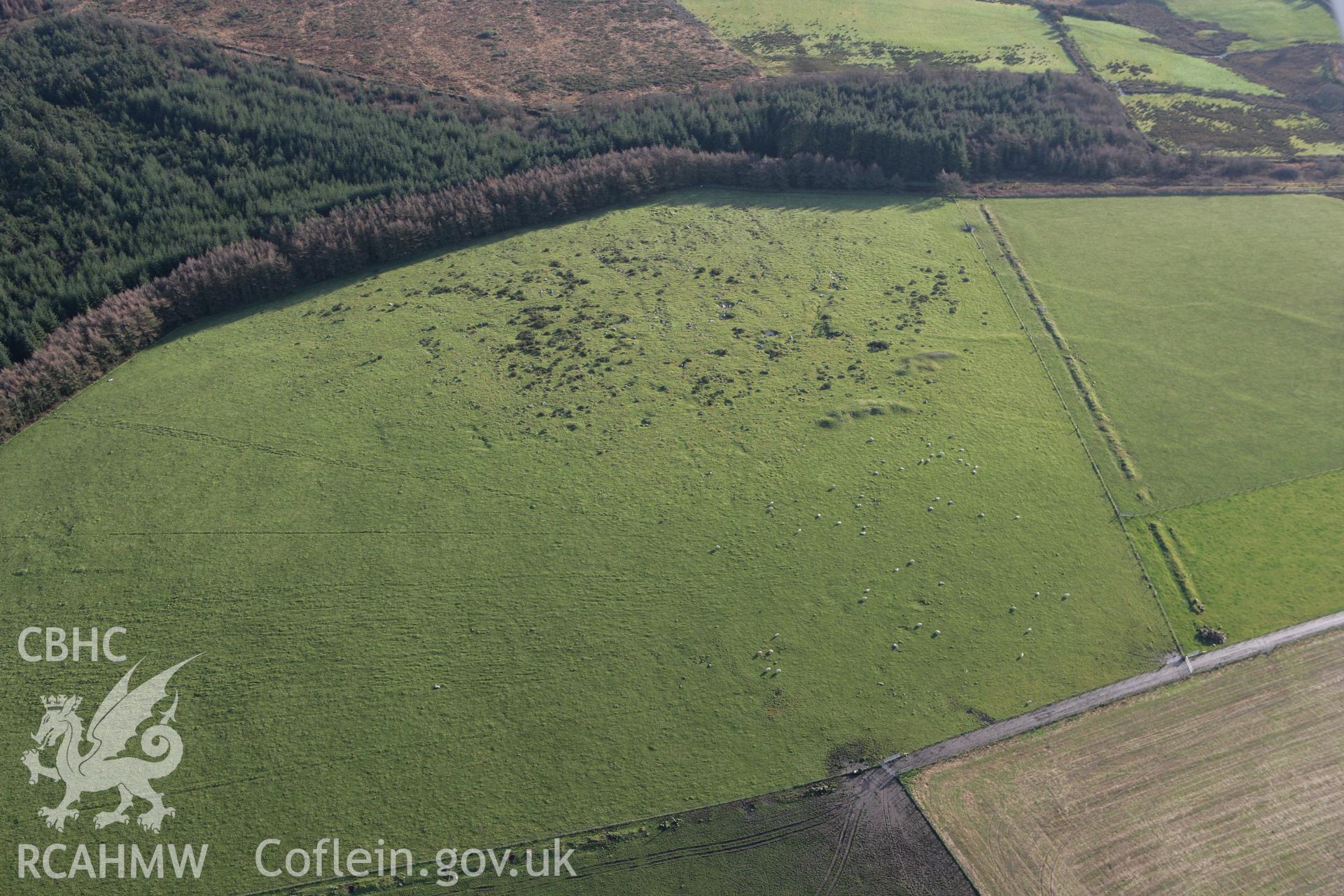 RCAHMW colour oblique photograph of Stiniog Settlement and Field System. Taken by Toby Driver on 15/12/2008.