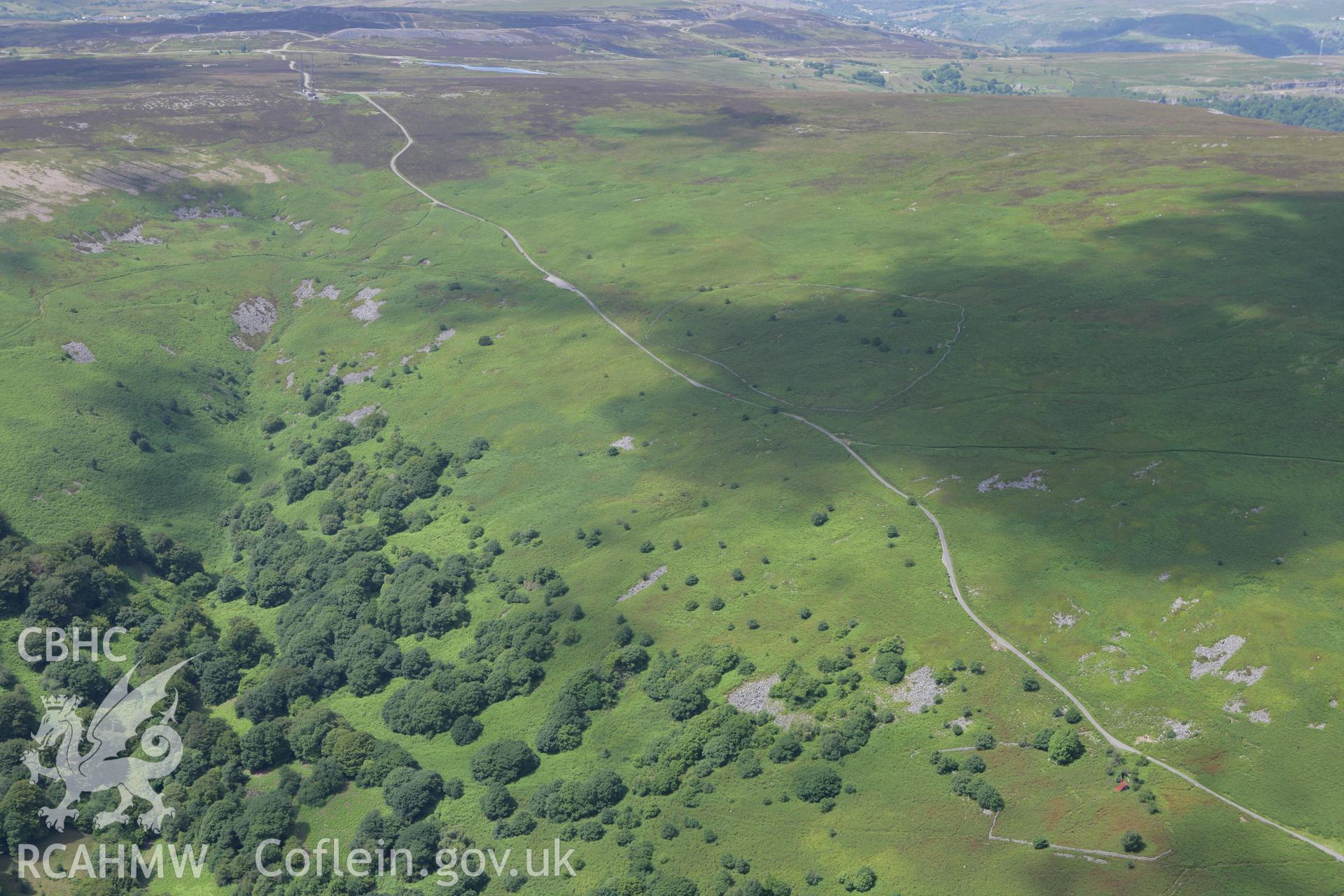 RCAHMW colour oblique photograph of Carn-y-Gorfydd Field System, Blorenge Mountain. Taken by Toby Driver on 21/07/2008.