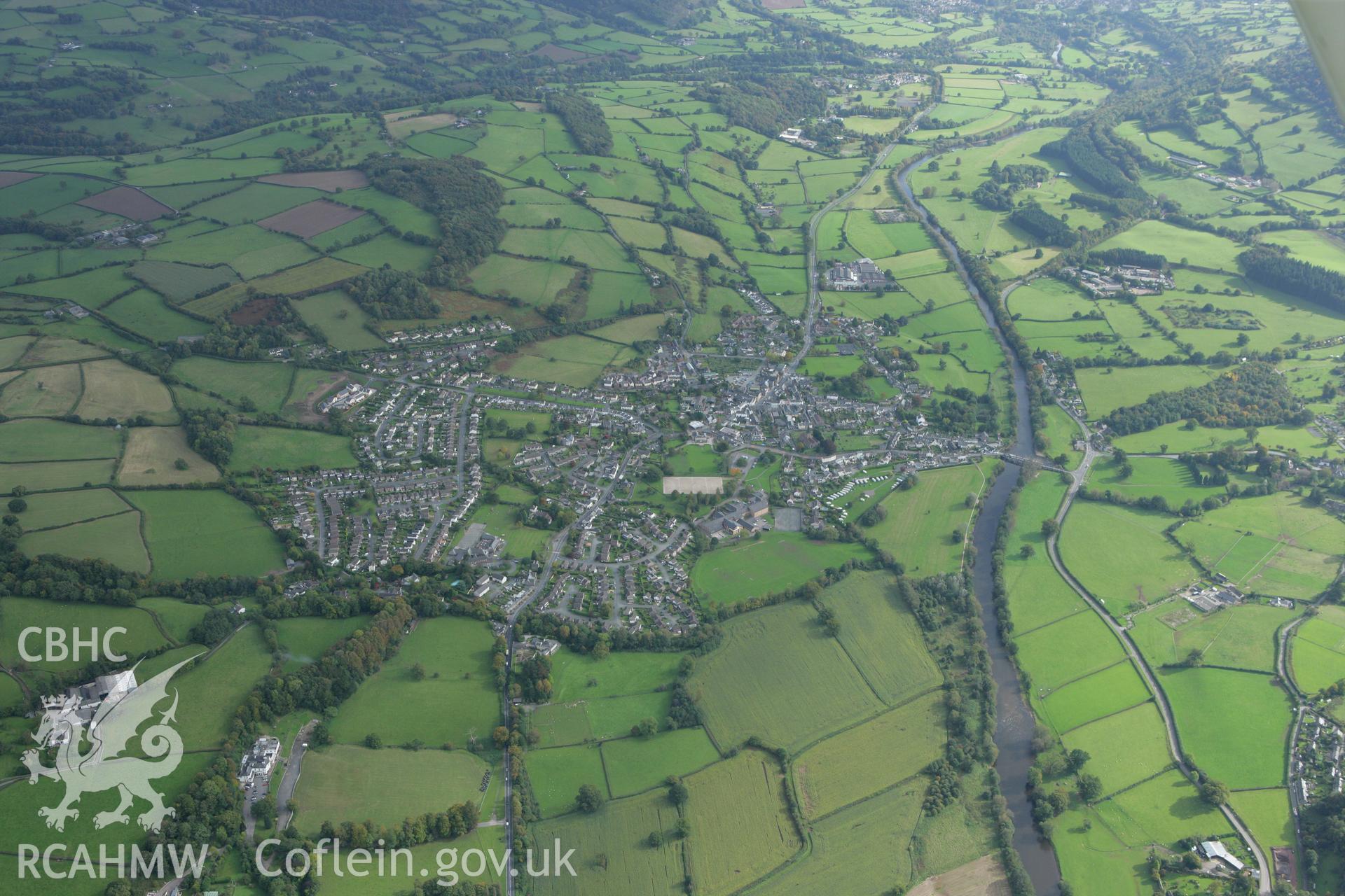 RCAHMW colour oblique photograph of Crickhowell. Taken by Toby Driver on 10/10/2008.