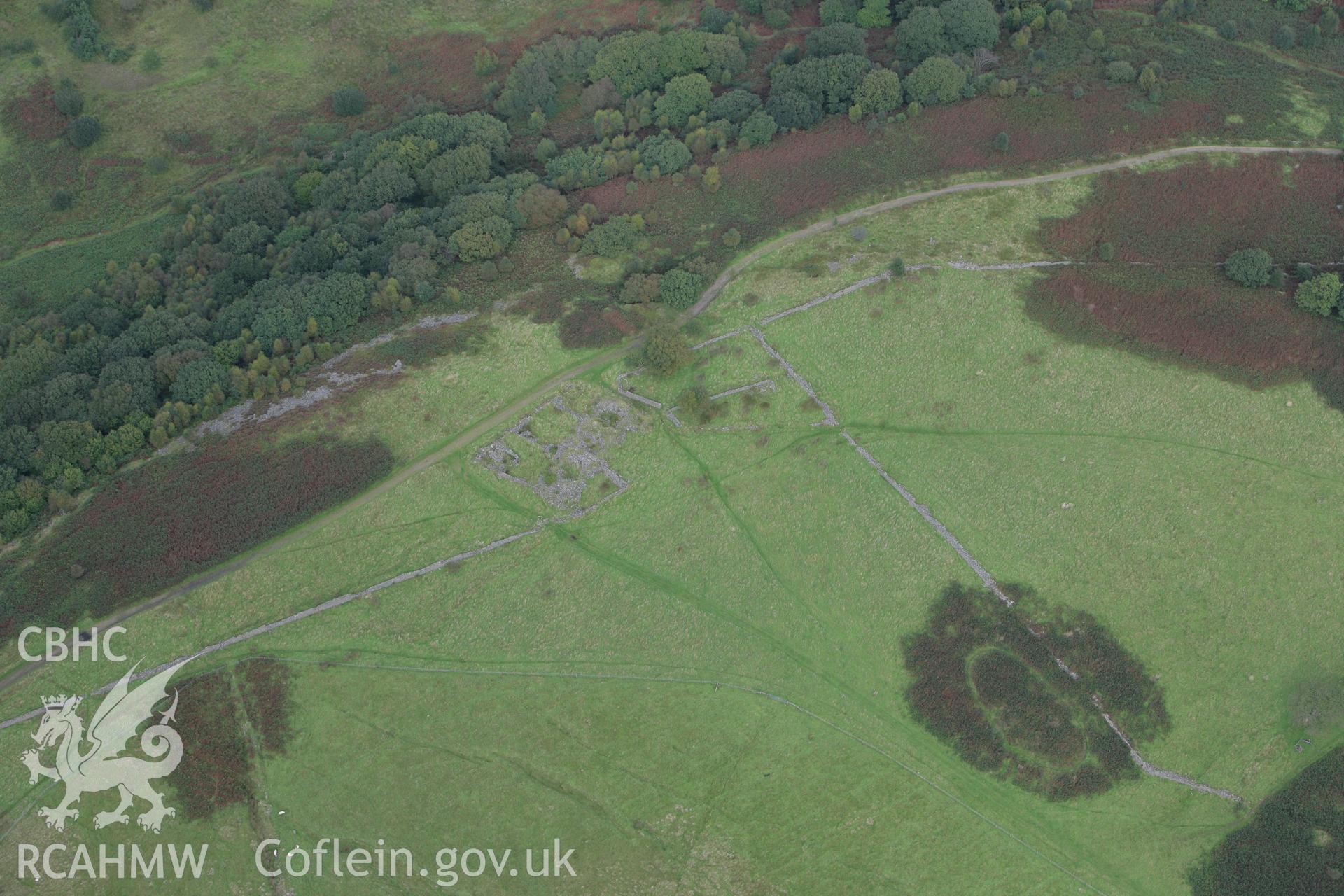 RCAHMW colour oblique photograph of Pen-rhiw-llech, deserted farmstead, Cwmdare. Taken by Toby Driver on 12/09/2008.
