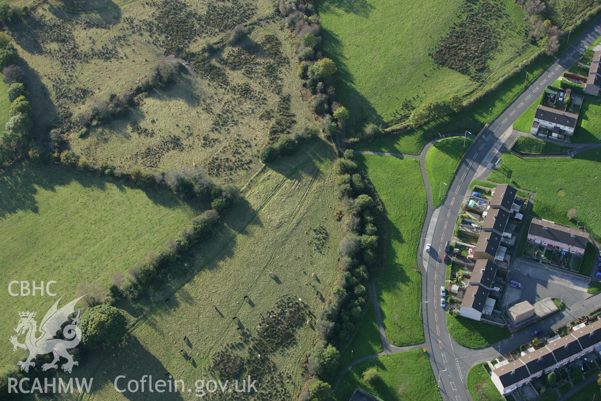 RCAHMW colour oblique photograph of possible Roman Practice Camp, Bargoed. Taken by Toby Driver on 16/10/2008.