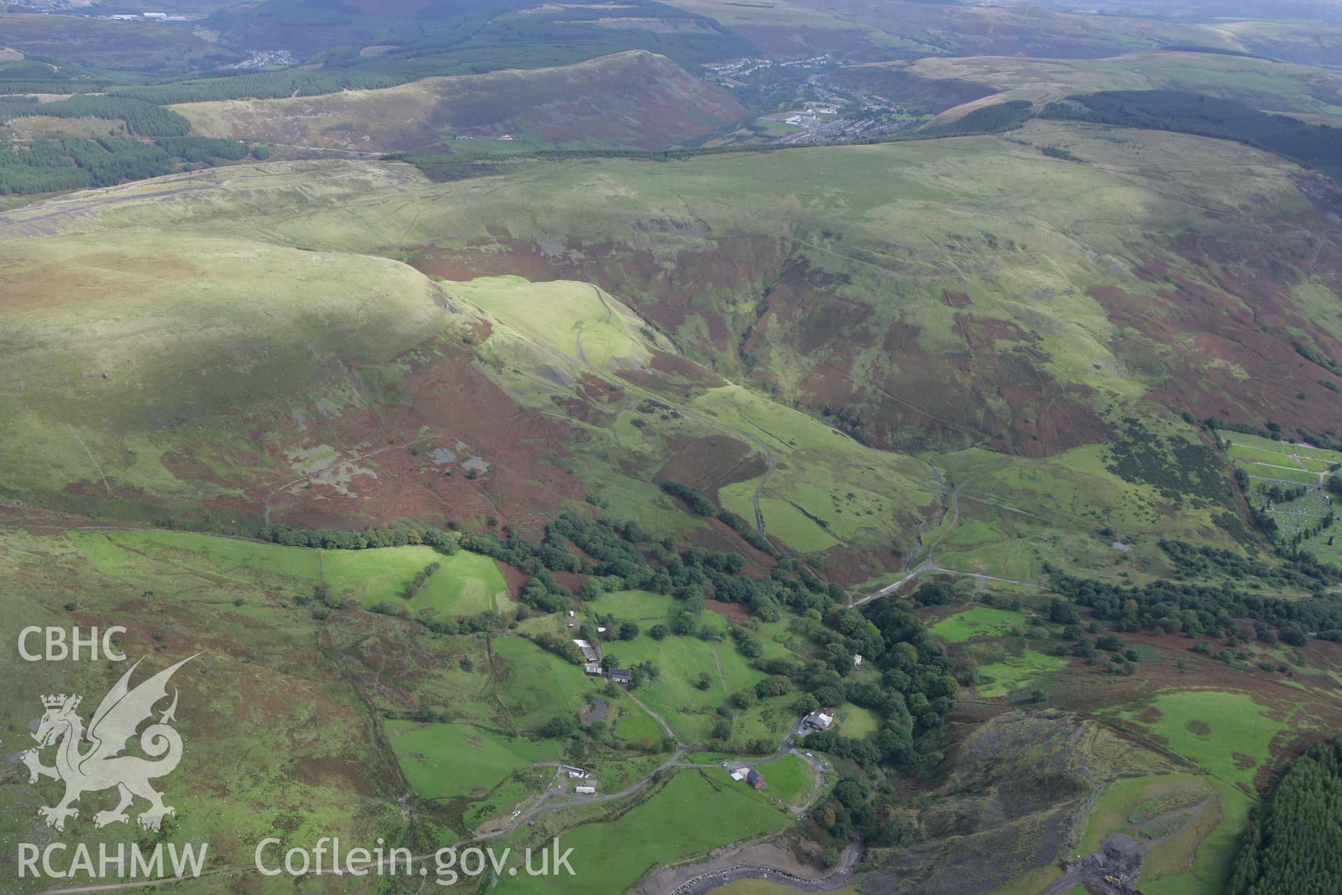 RCAHMW colour oblique photograph of Fforch-Orky, looking east towards Mynydd Maerdy. Taken by Toby Driver on 12/09/2008.