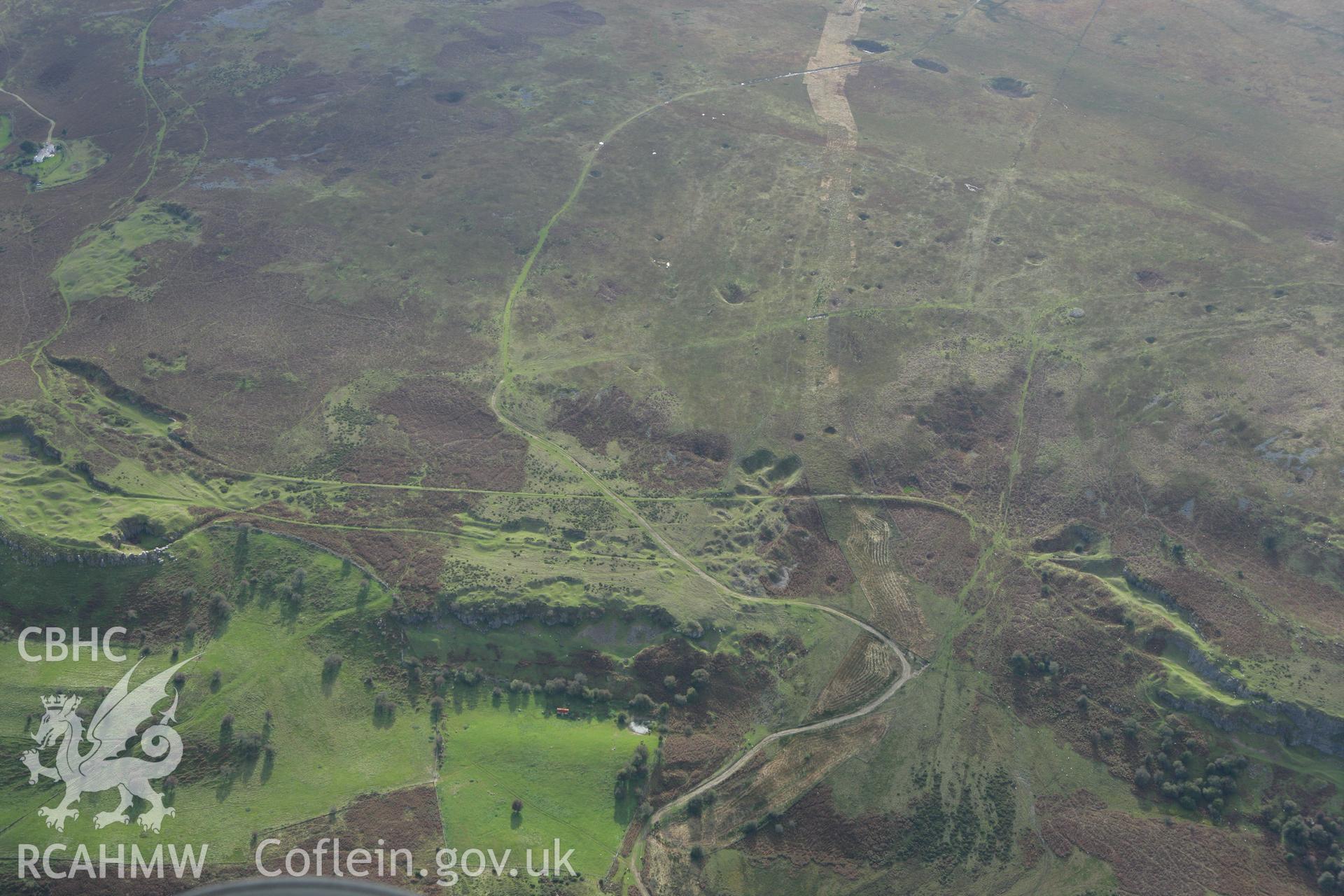 RCAHMW colour oblique photograph of Waun Watyn Tramroad. Taken by Toby Driver on 10/10/2008.