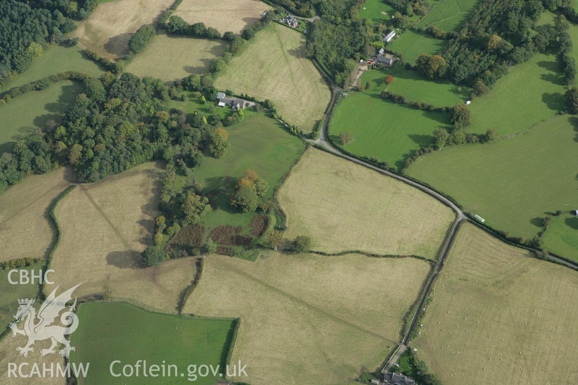RCAHMW colour oblique photograph of Pen Fawyddog Gaer. Taken by Toby Driver on 10/10/2008.