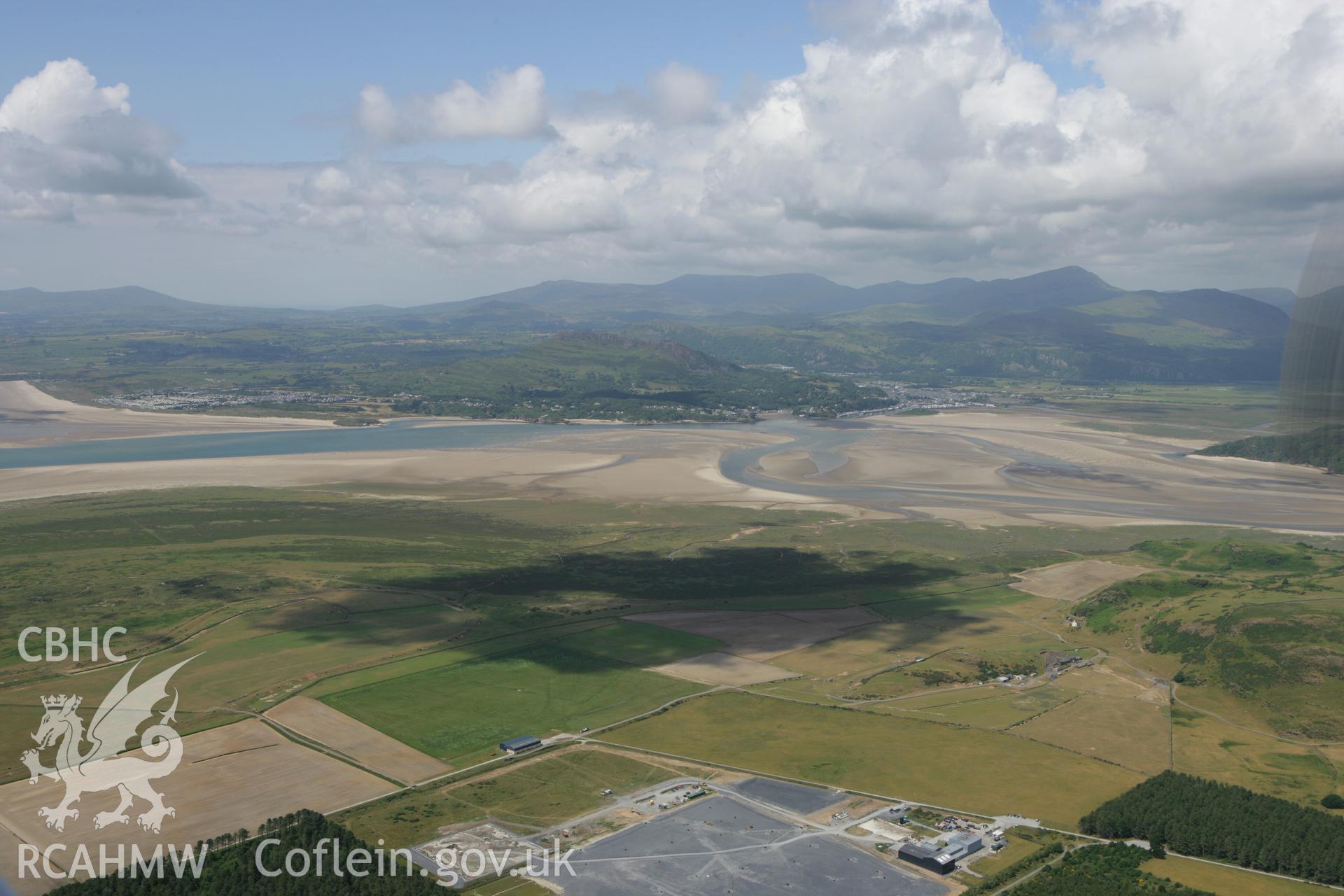 RCAHMW colour oblique photograph of Morfa Harlech, relict field system overlain by gunnery range. Taken by Toby Driver on 13/06/2008.