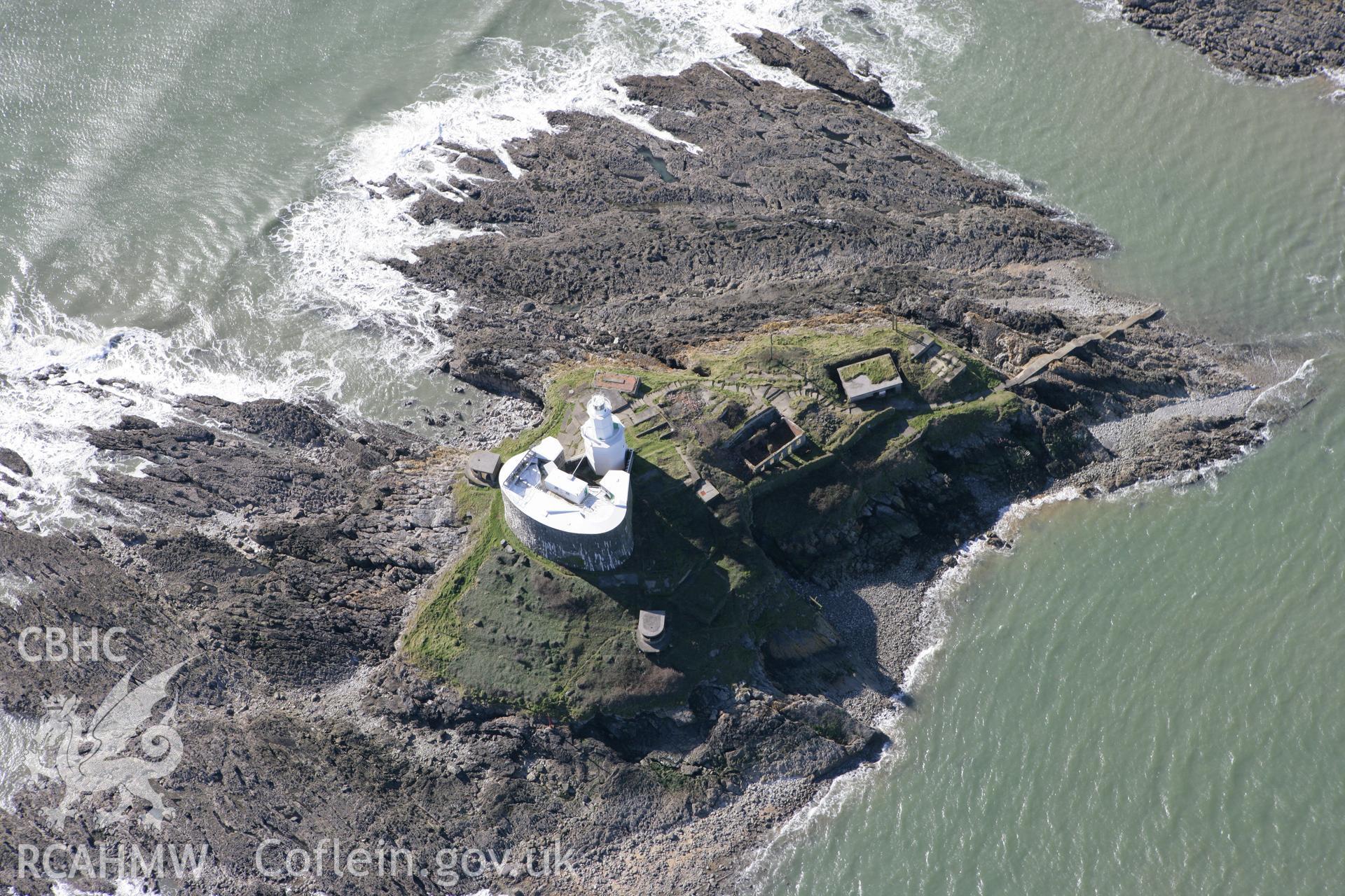 RCAHMW colour oblique photograph of Mumbles Lighthouse and Fort. Taken by Toby Driver on 04/03/2008.
