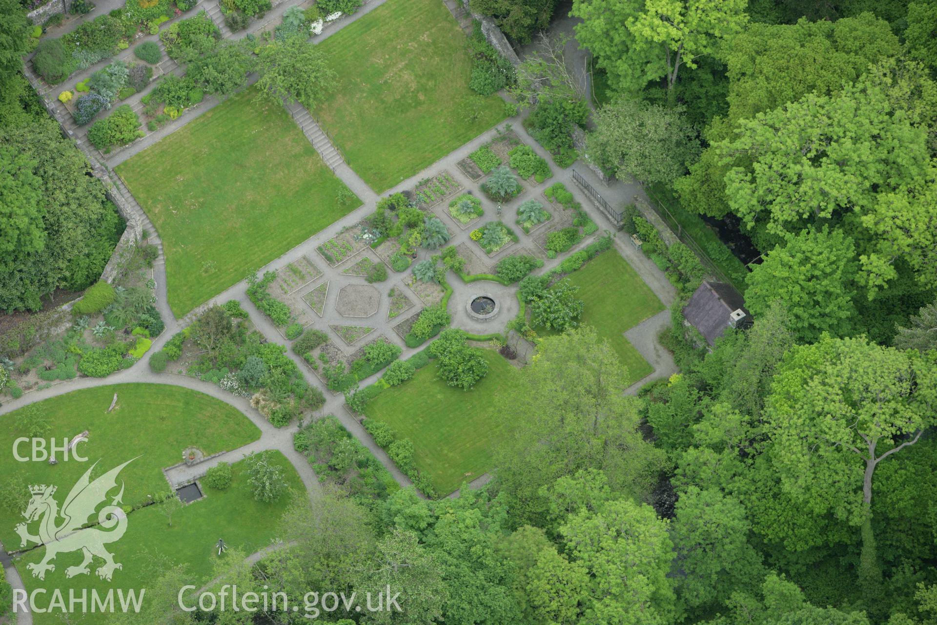 RCAHMW colour oblique photograph of Ty Glyn Garden, Ciliau Aeron. Taken by Toby Driver on 20/05/2008.