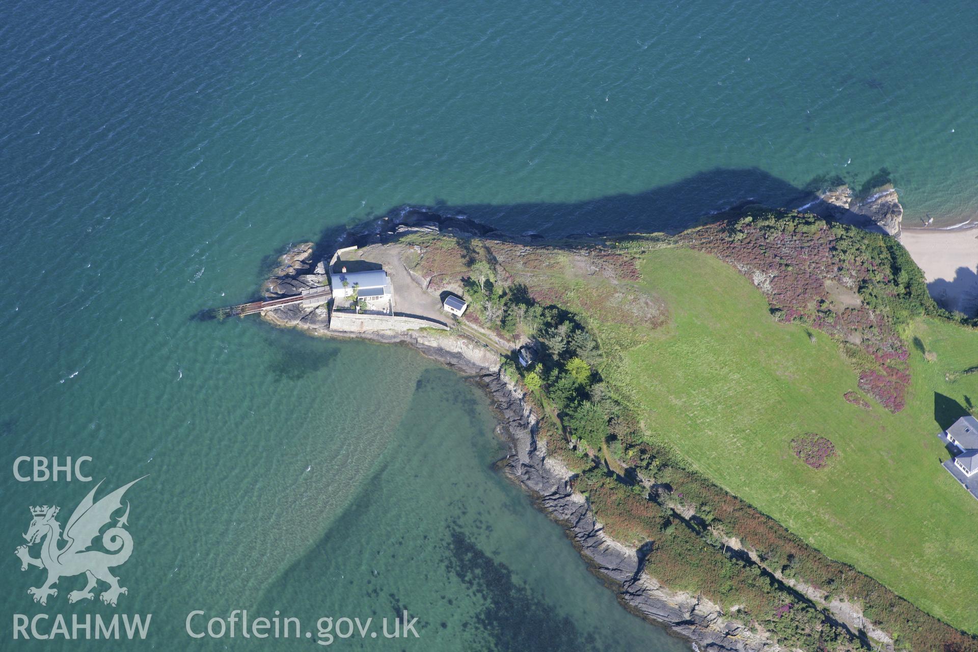 RCAHMW colour oblique aerial photograph of Penrhyn Du Submerged Wall. Taken on 06 September 2007 by Toby Driver